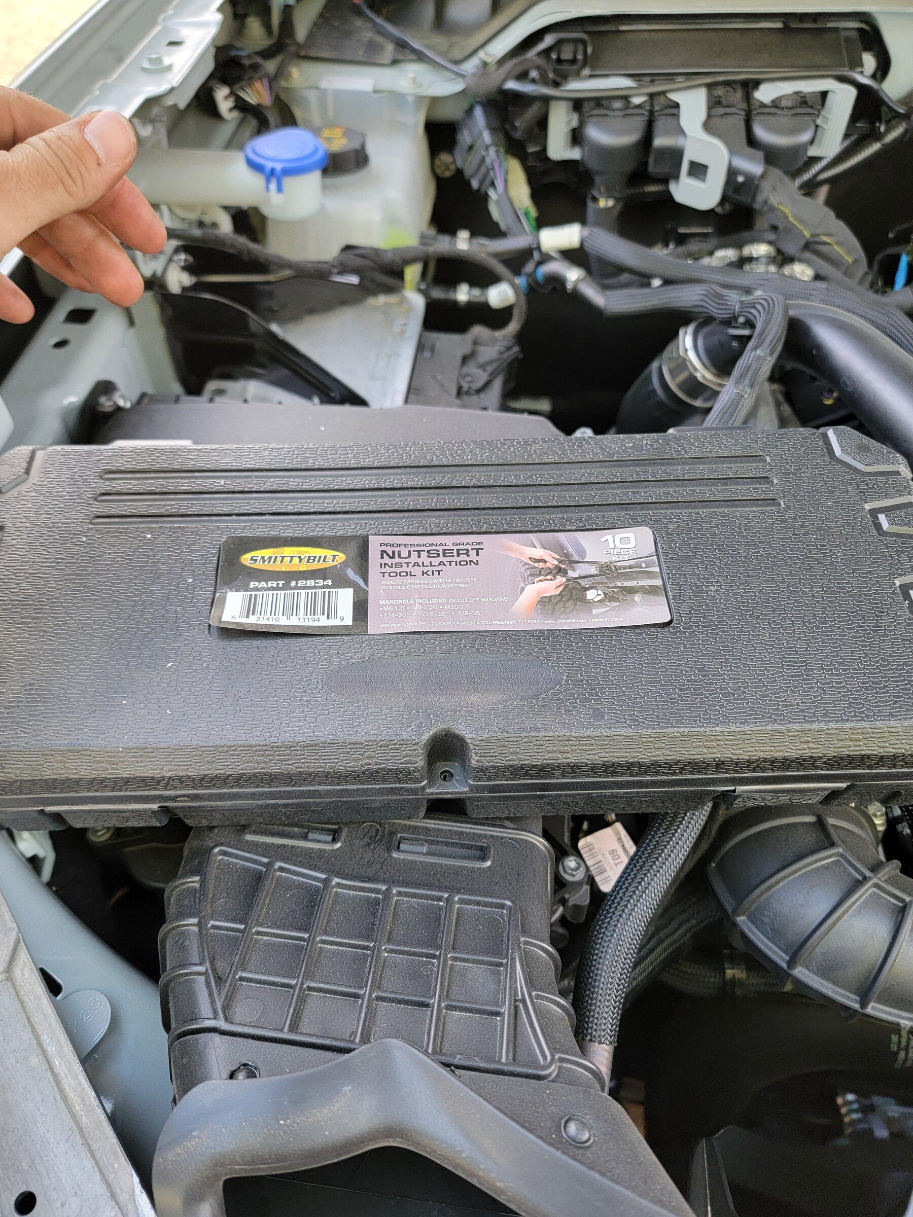 Ford Bronco Where's the underhood light??? 20220313_170311