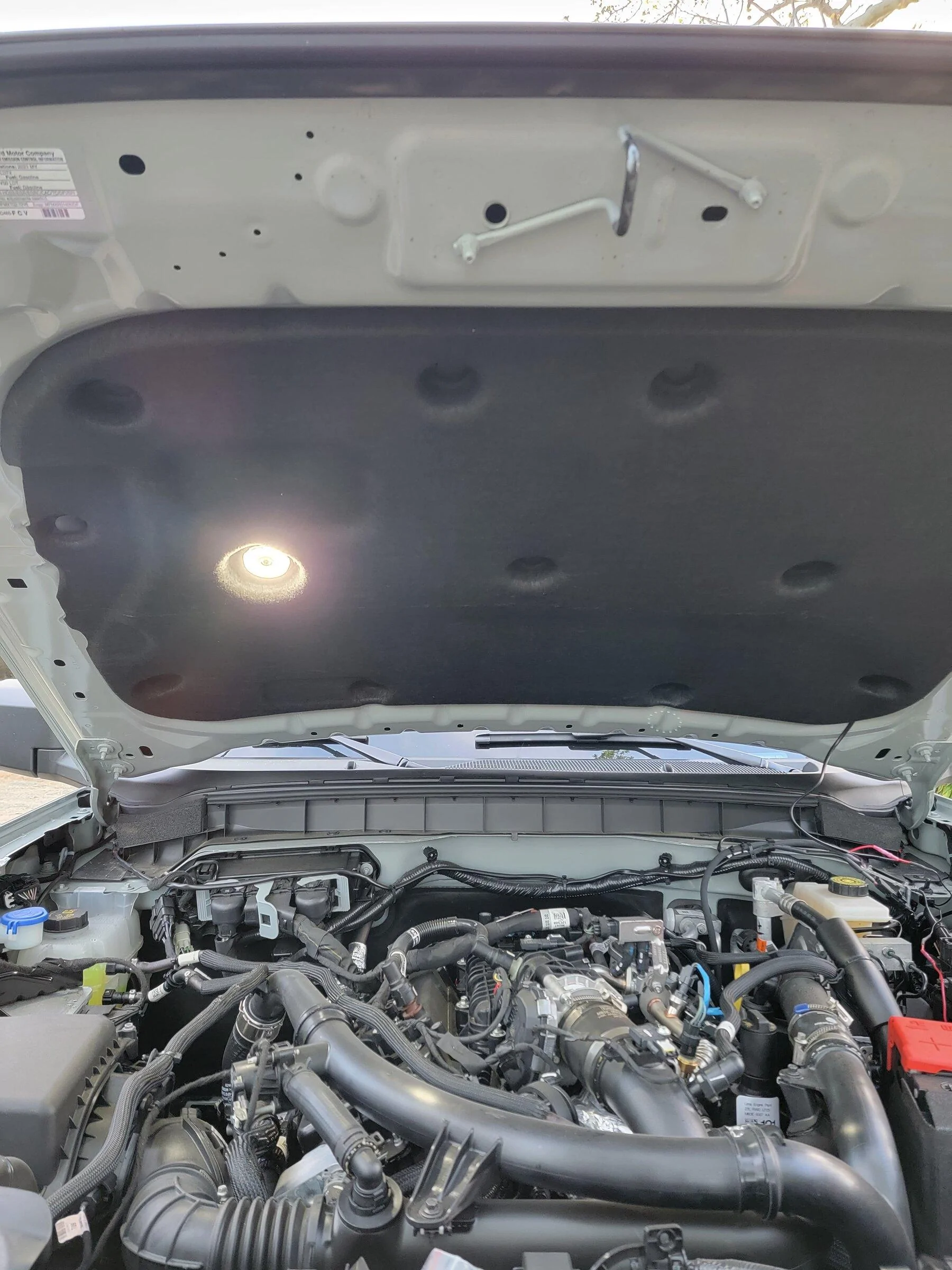 Ford Bronco Where's the underhood light??? 20220313_175138