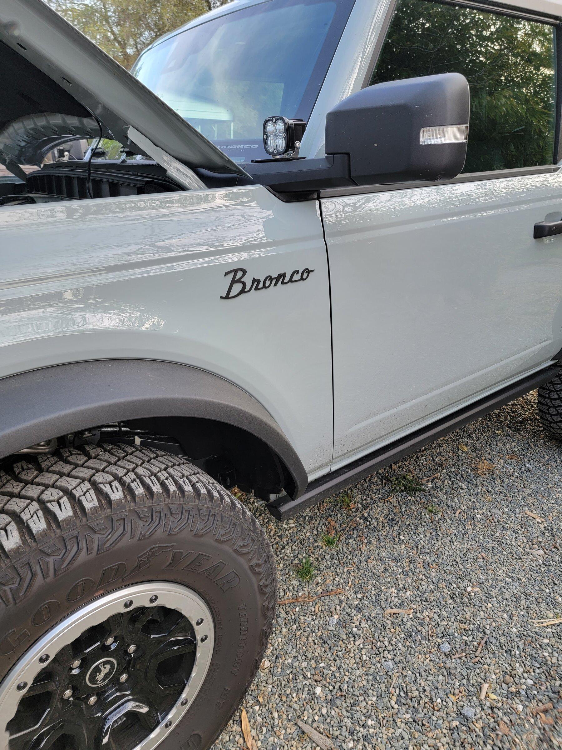 Ford Bronco Where's the underhood light??? 20220313_175743