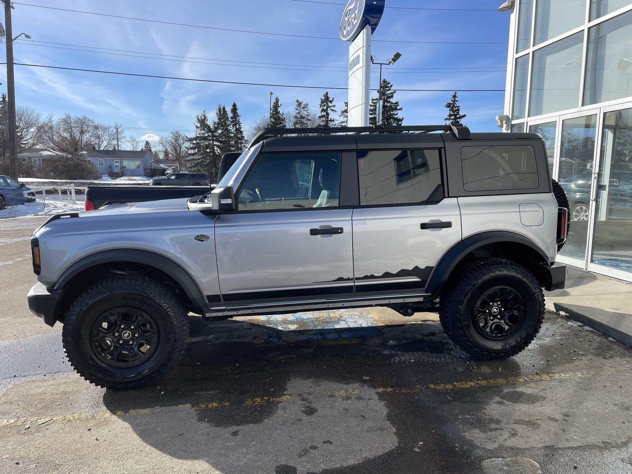 Ford Bronco ICONIC SILVER Bronco Club BAFD68C2-F23B-40DB-8435-C88CA64BF73C