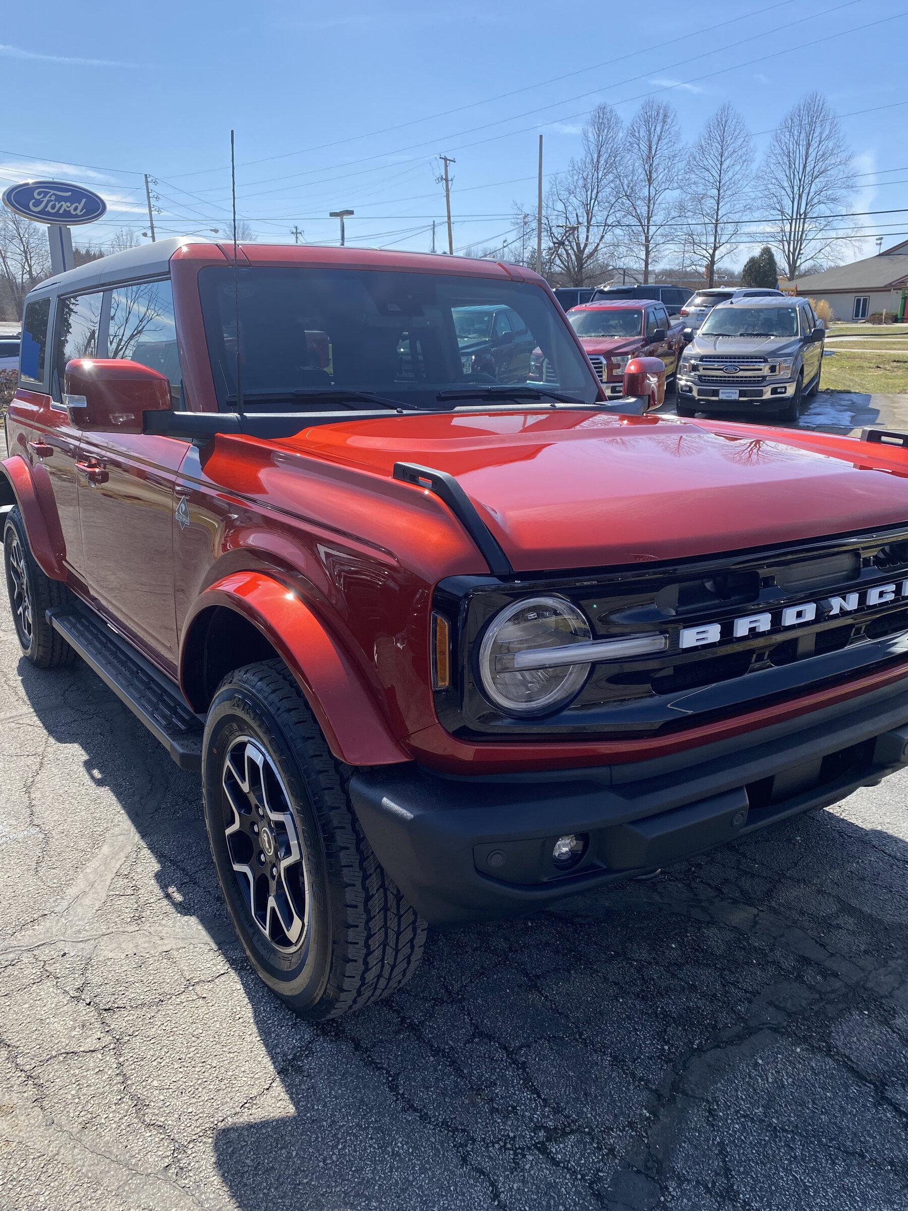 Ford Bronco 2/21/2022 Build Week Group Image (1)