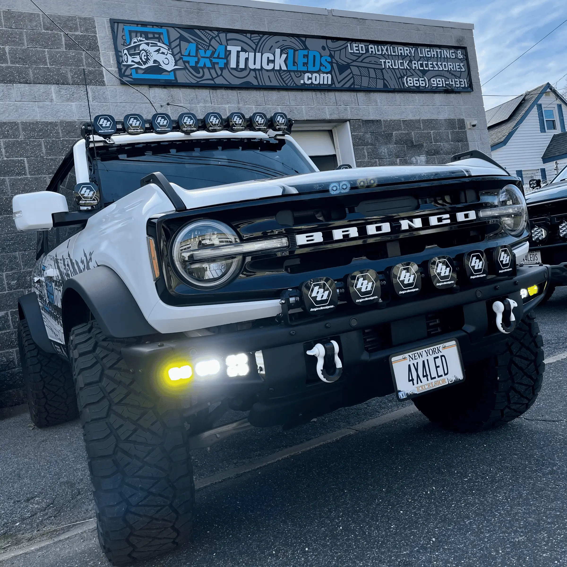 Ford Bronco Diode Dynamics fog lights 1647291656193