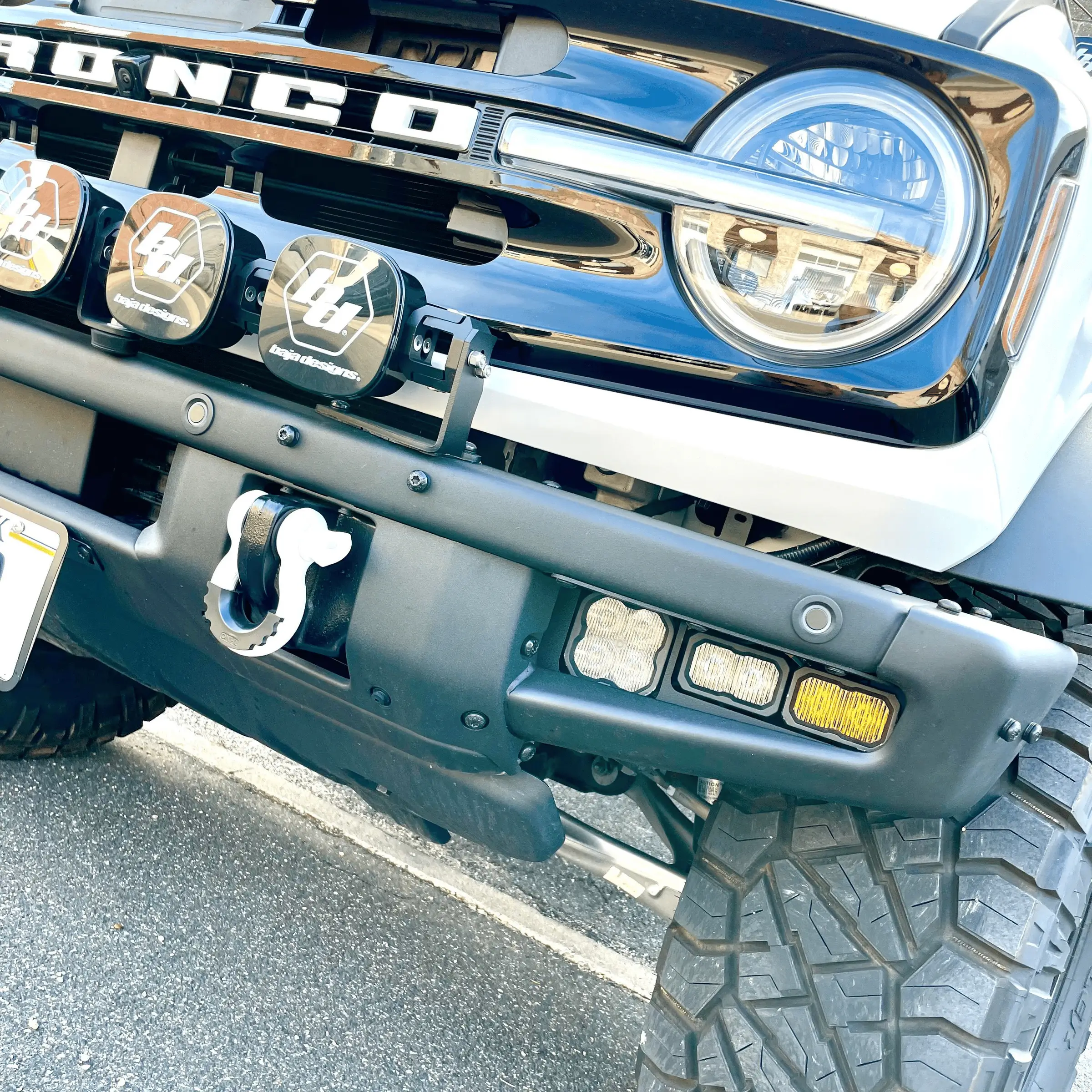 Ford Bronco Diode Dynamics fog lights 1647291705099