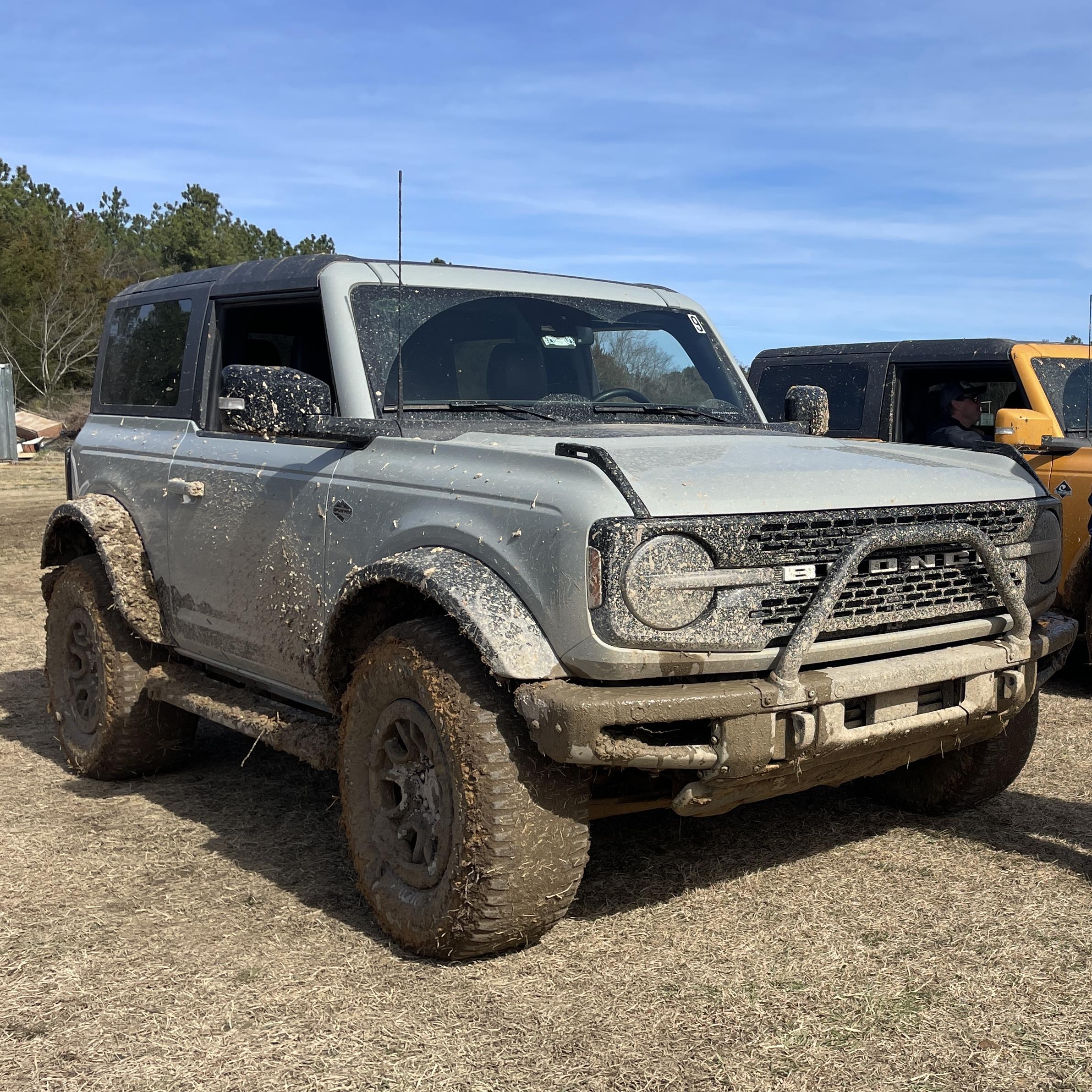 Ford Bronco Everglades or HOSS Wildtrak? IMG_0452