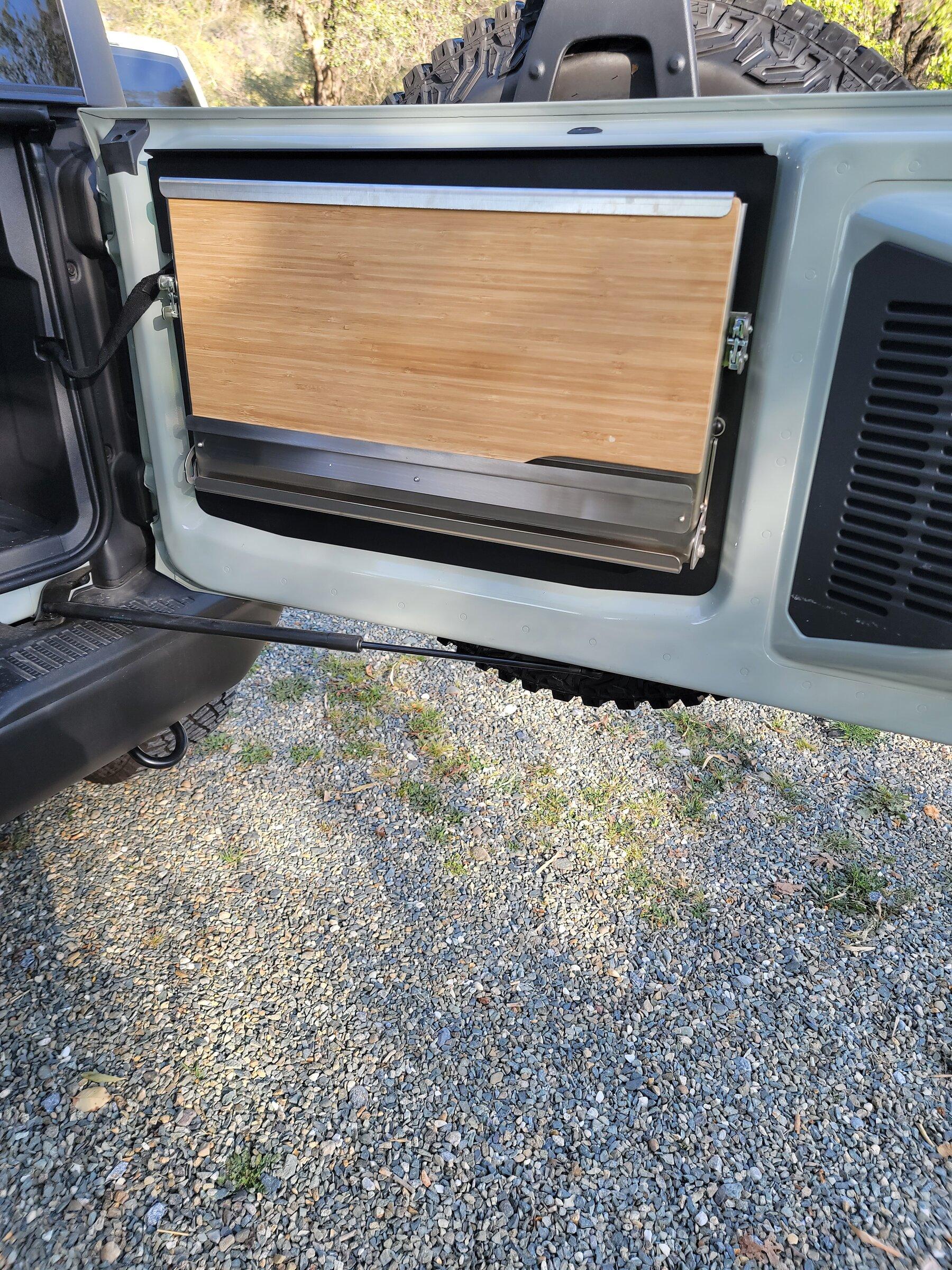 Ford Bronco Goose gear tailgate table installed! 20220316_165601