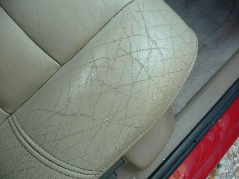 Ford Bronco MGV (Vinyl) versus Leather cracked+leather+seat+2