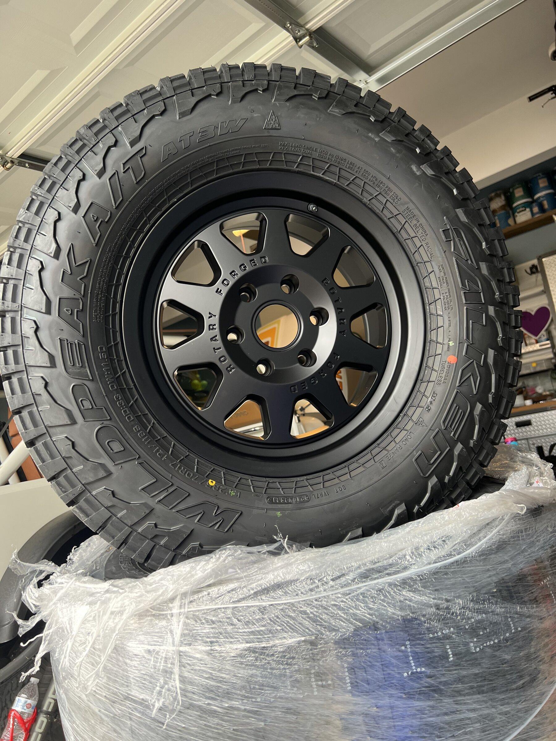 Ford Bronco New Wheels Arrived! 8E8505E7-39BB-48EA-9D2B-EFF37F805469