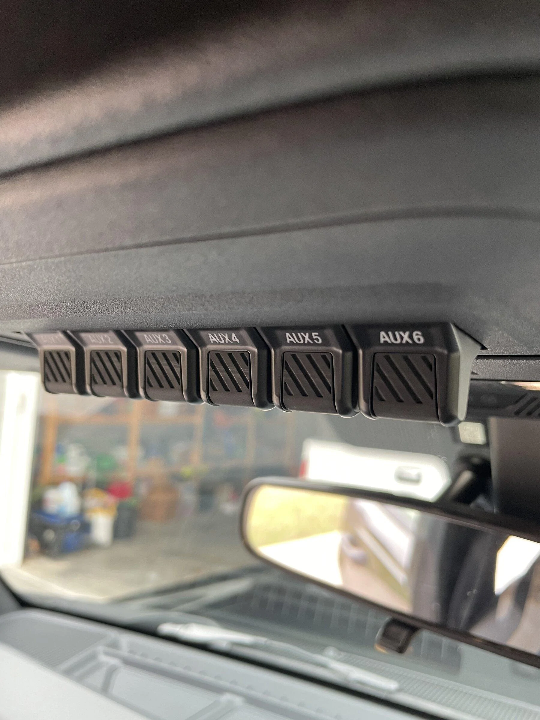 Ford Bronco Black 4 door BaseSquatch 2.3AT B2782E07-43E7-4077-A18E-251D2521FCF4