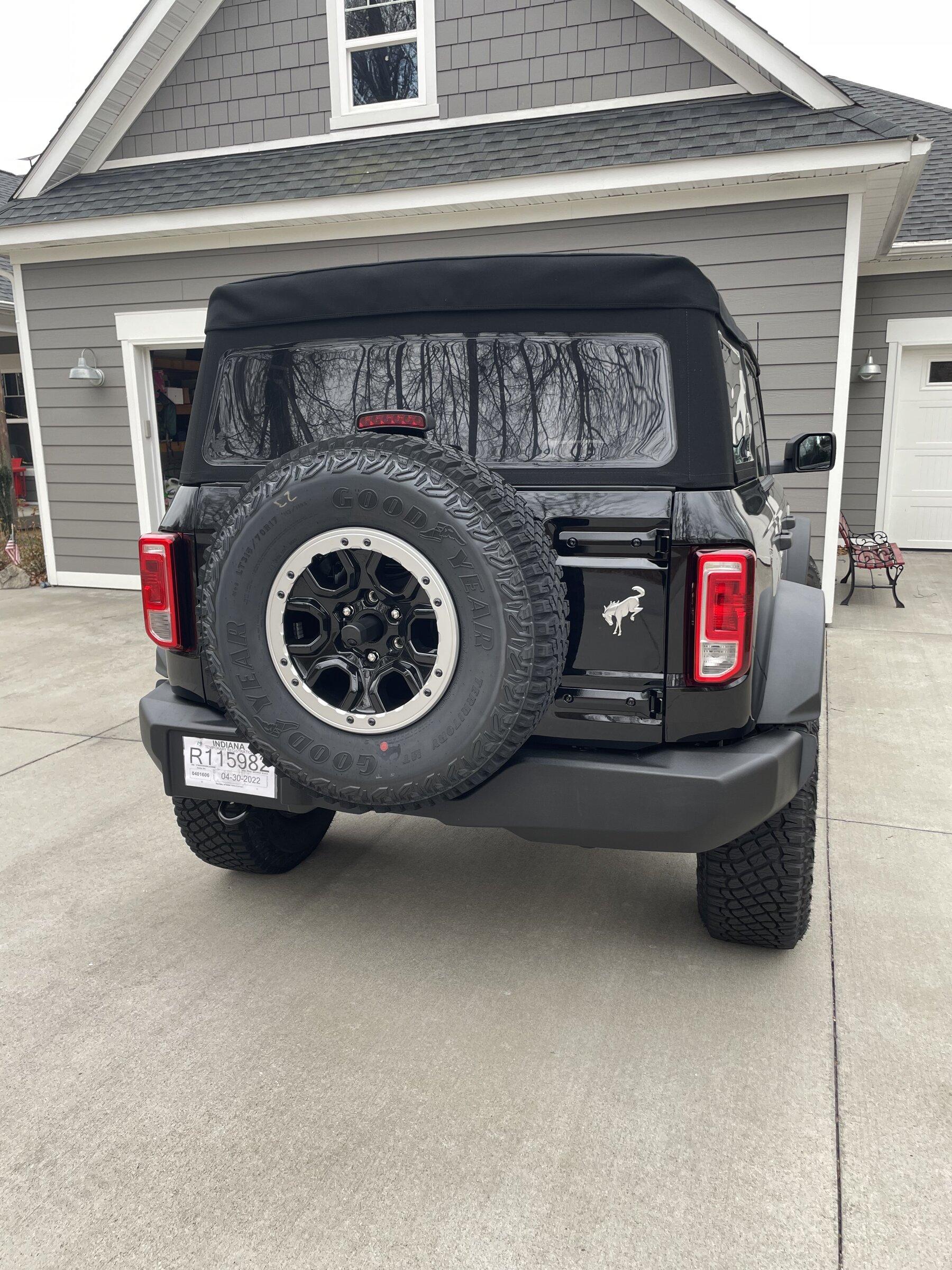 Ford Bronco Black 4 door BaseSquatch 2.3AT 4F7893C5-E2A7-411C-BAA4-8A484CA39AE5