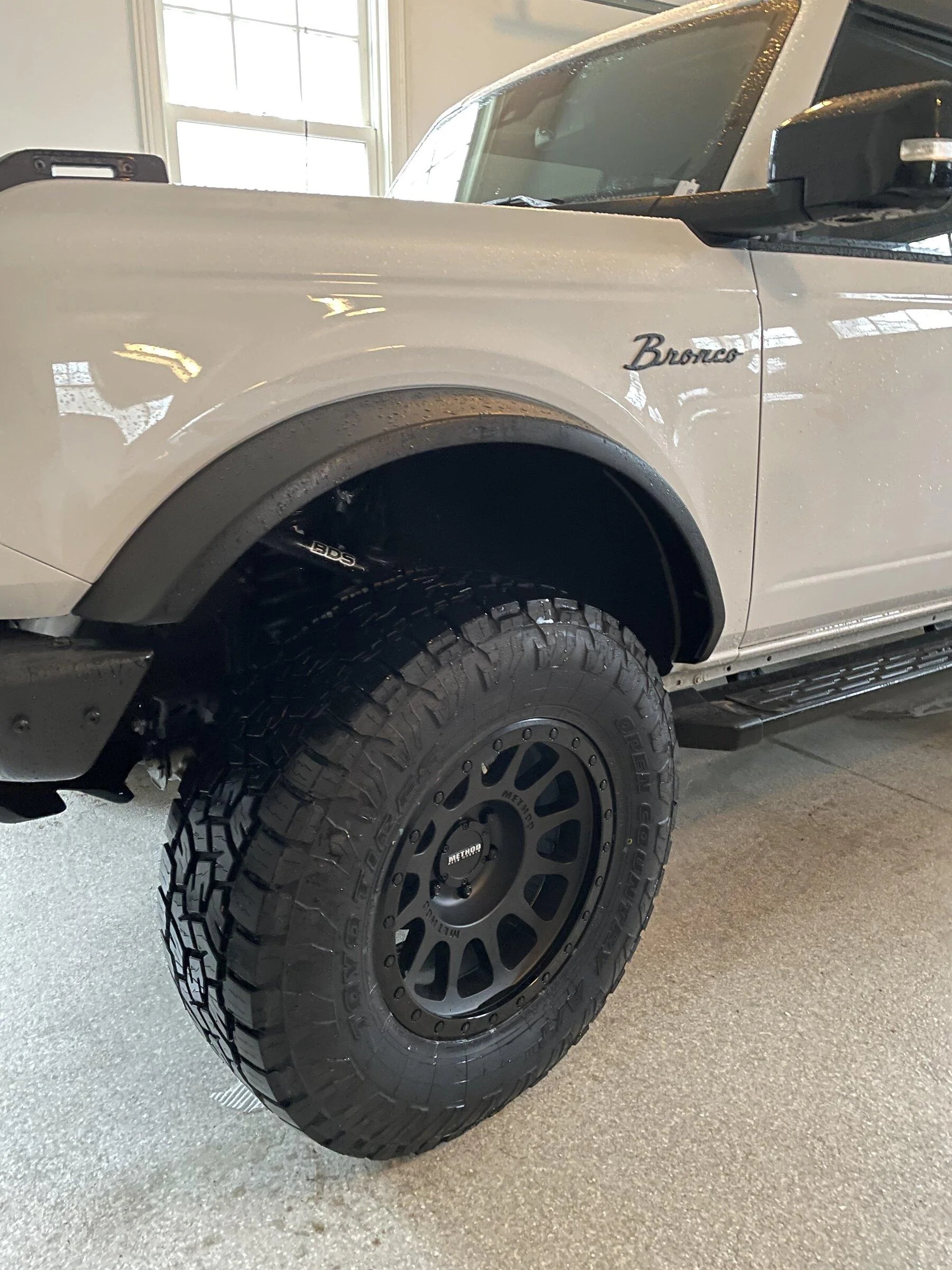 Ford Bronco NEW WHEELS! D381BE3A-83ED-4B97-AE56-279249738E76