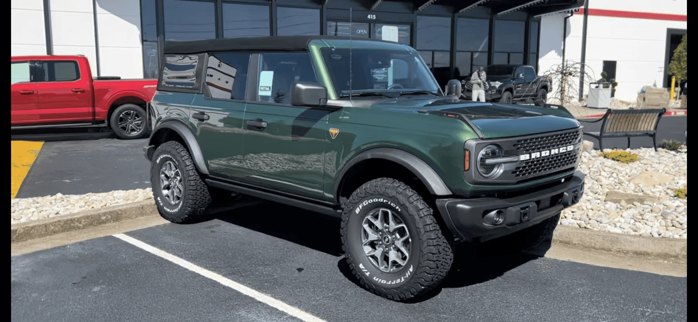 Ford Bronco ERUPTION GREEN Bronco Club 2BAD51BE-830D-440A-95A9-8F89E7B57459