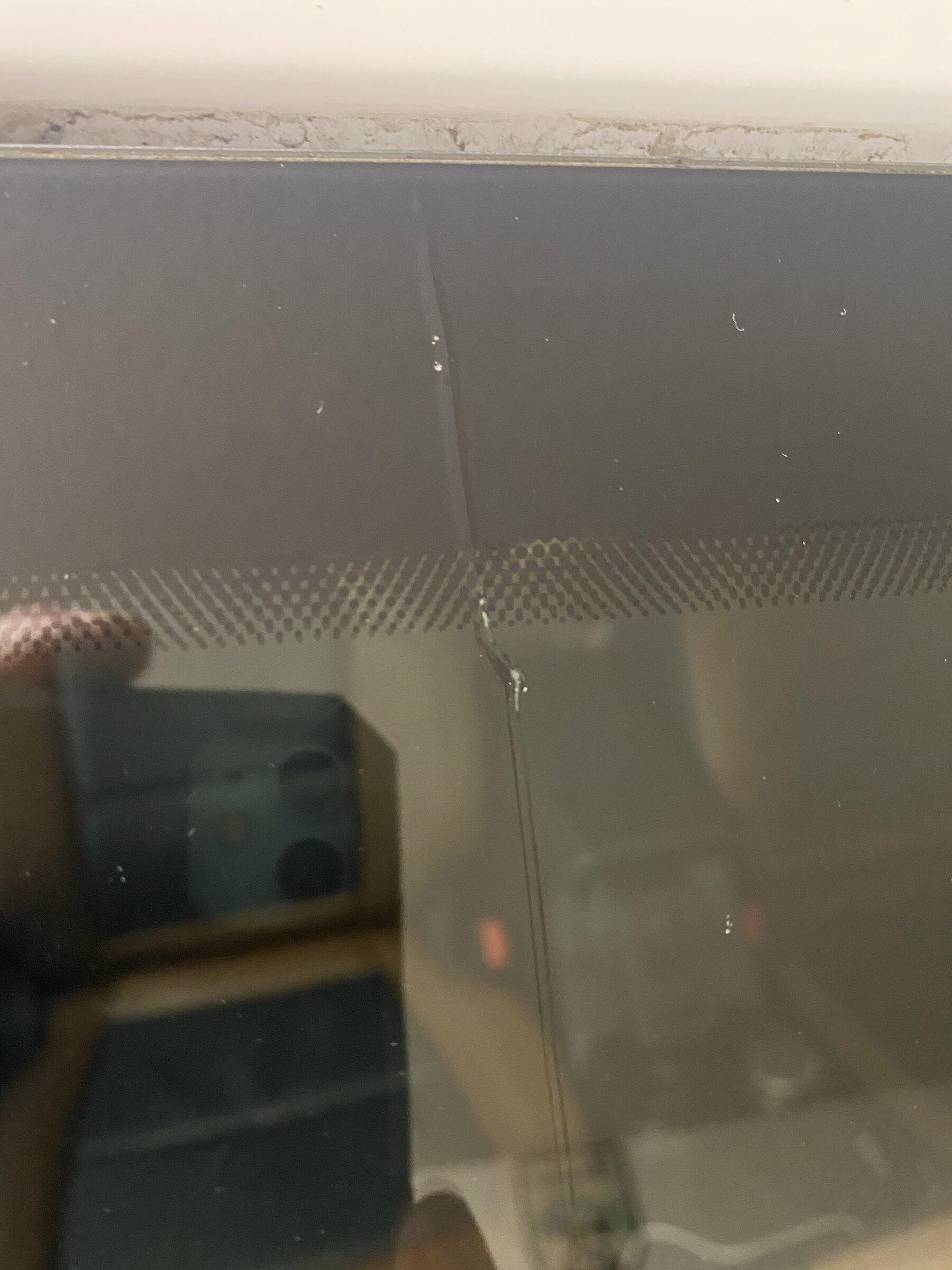 Ford Bronco Cracked Windshield DD5E3EEE-45B9-4E56-9CA6-A7360249C595