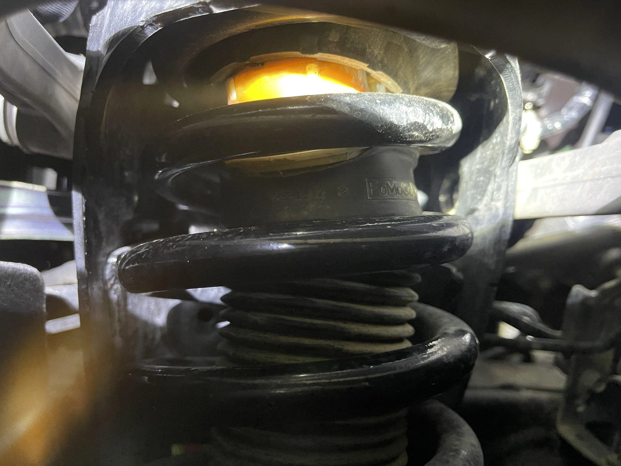Ford Bronco Bronco Bilstein front shocks is breaking apart 2B8AD65A-15FA-4545-BFFC-444AEA774504