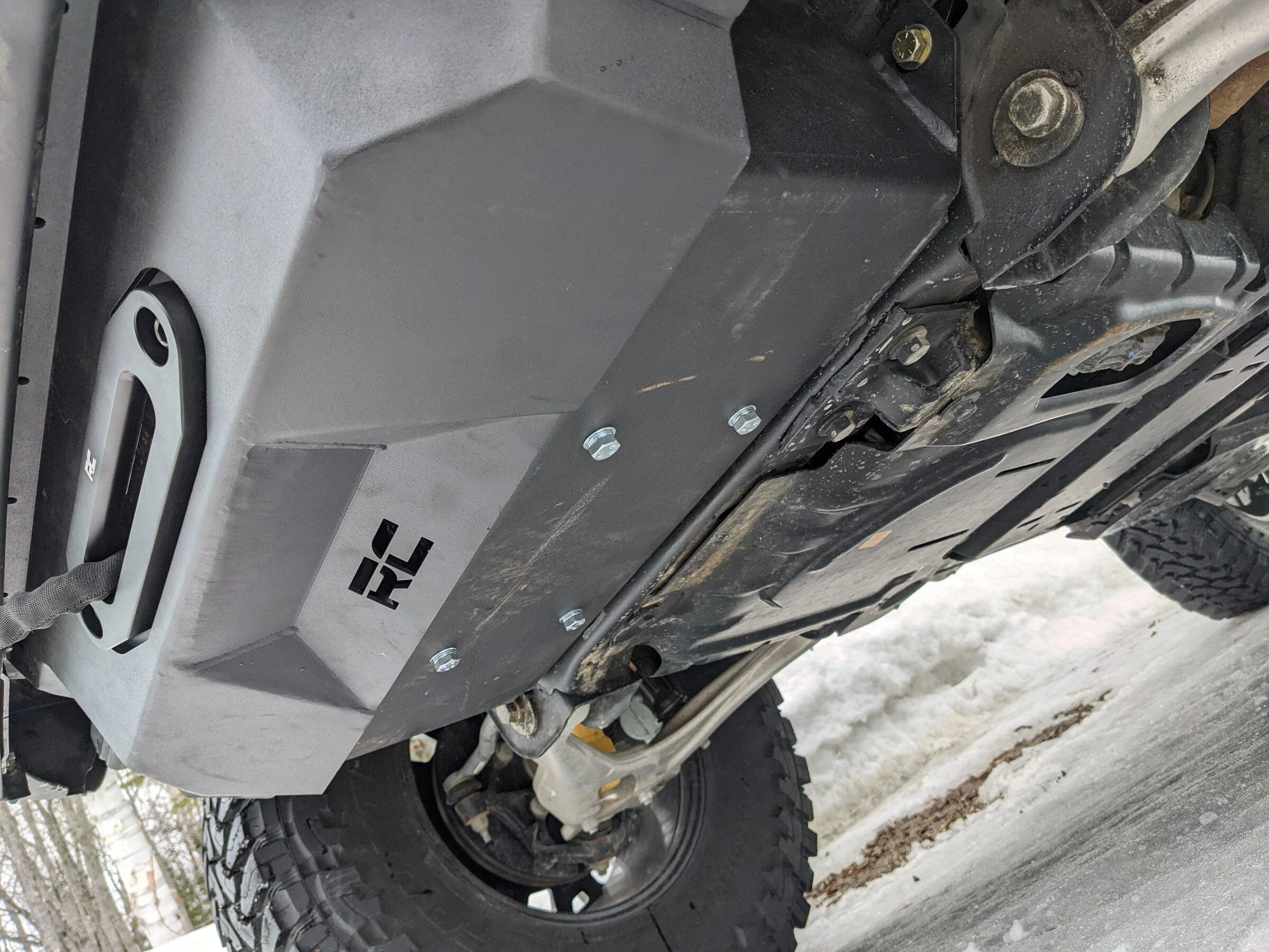 Ford Bronco Rough Country Hidden Winch now for Modular Bumper **new photos*** PXL_20220319_181710046