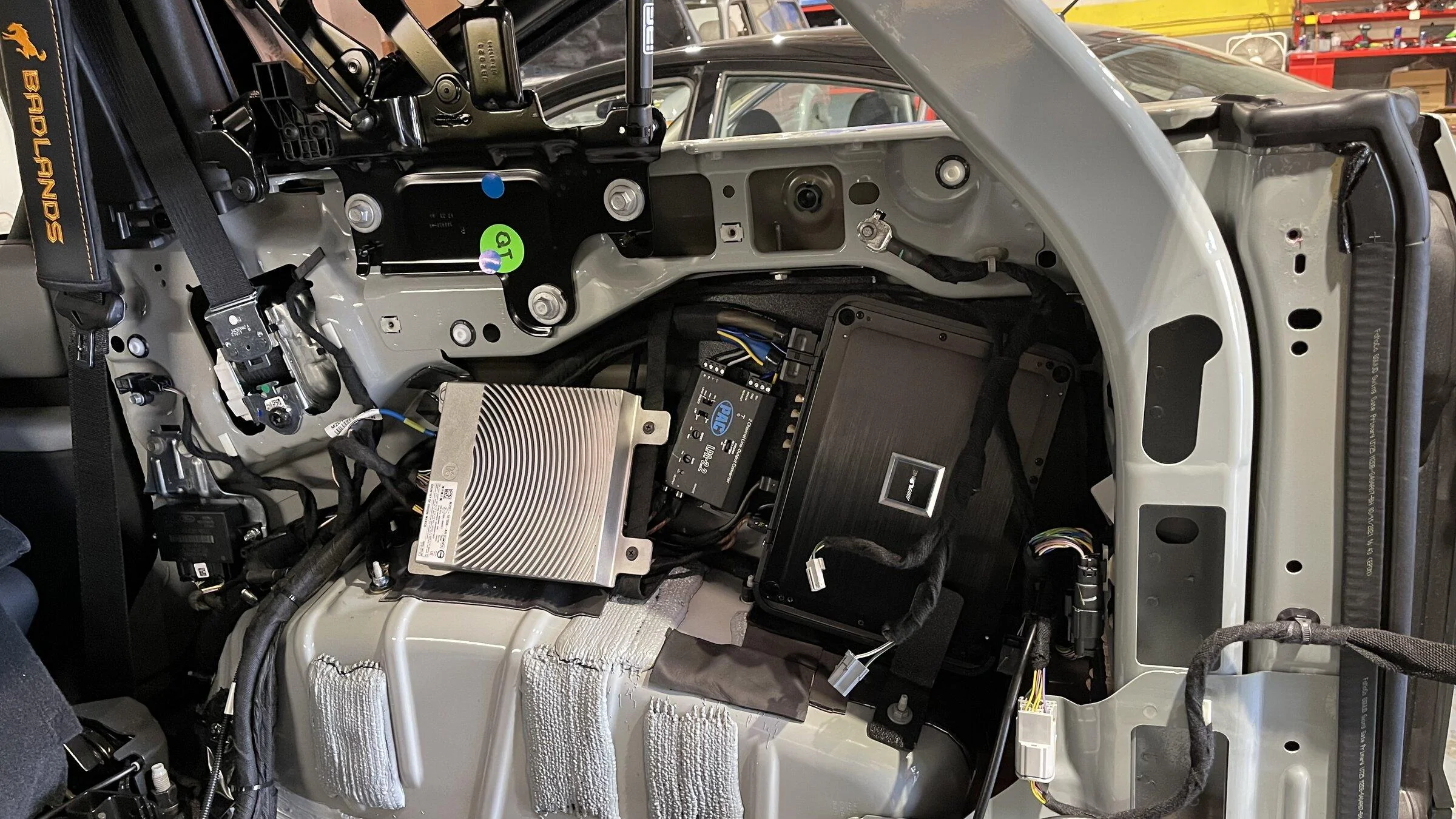 Ford Bronco B&O sub removal and replacement with a JL W7 quick disconnect 0FDA2E13-B3F7-4FDA-9875-004C6431F72A