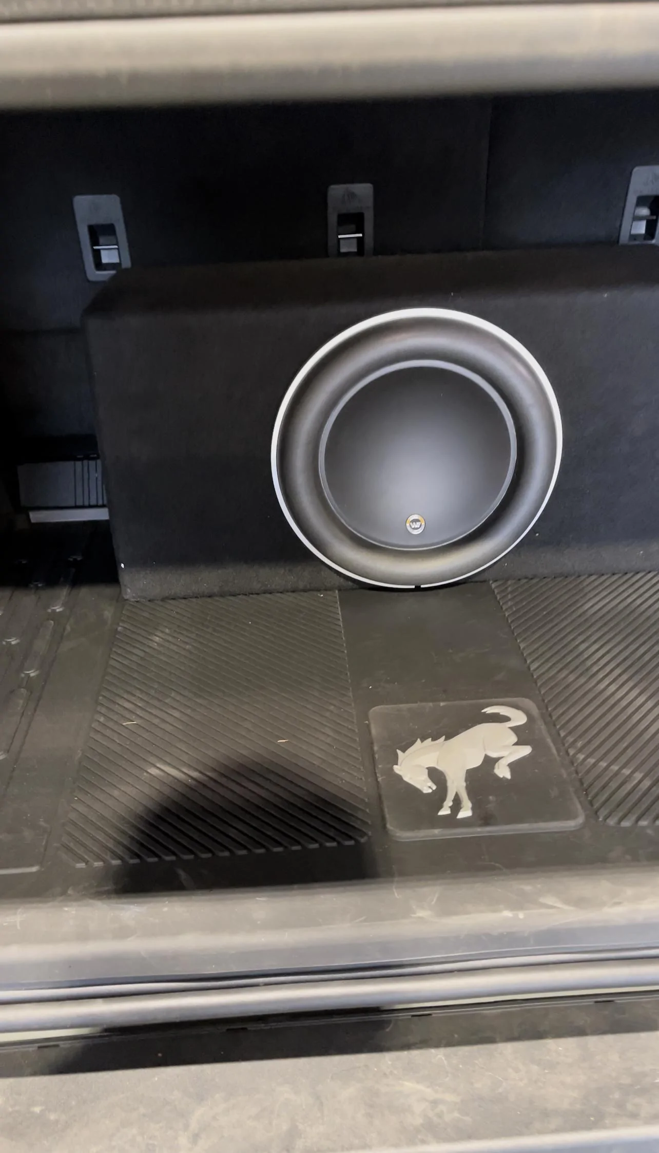 Ford Bronco B&O sub removal and replacement with a JL W7 quick disconnect 74FFDA78-550F-4E18-B7C6-B7BC54F1348C