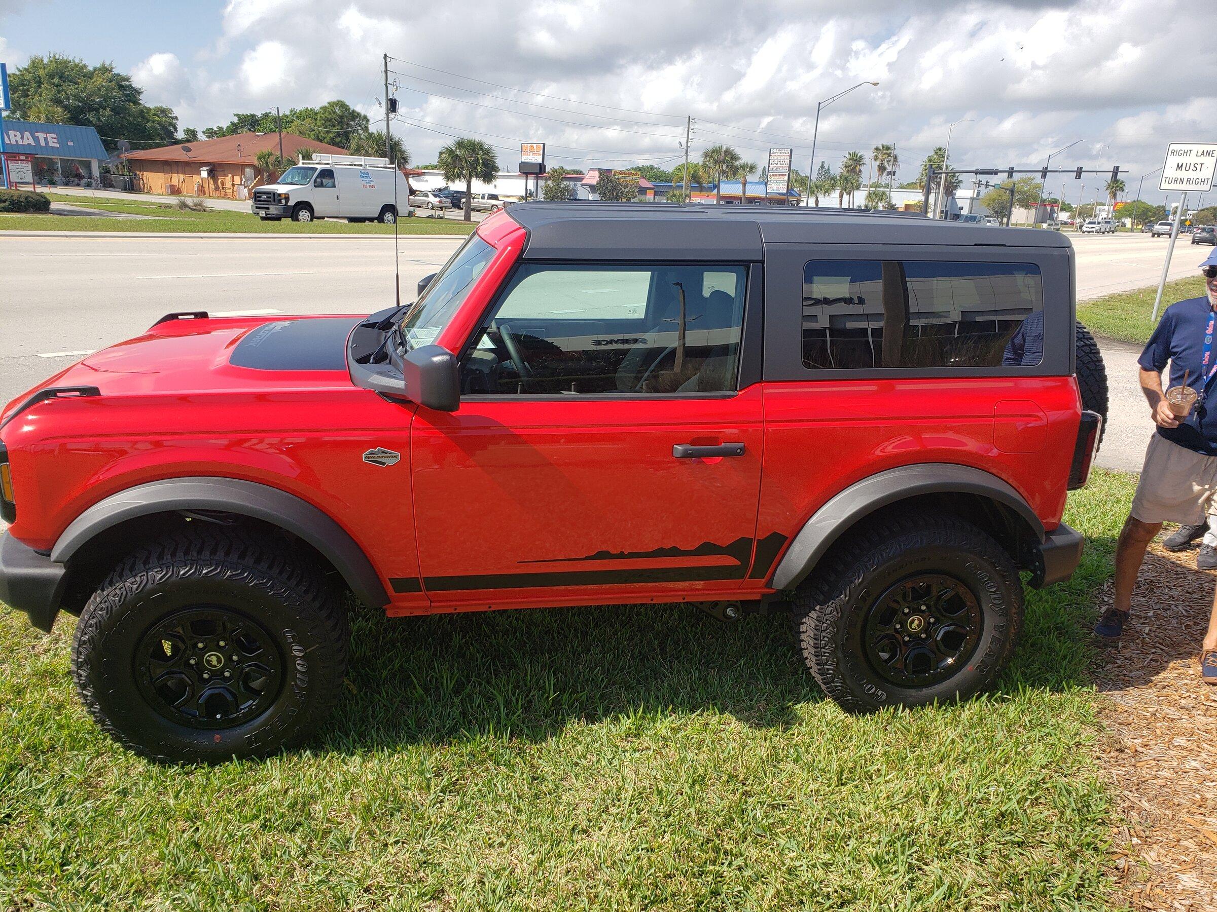 Ford Bronco 5/9 Build Week group. (ManSquatch Week) 20220319_111246