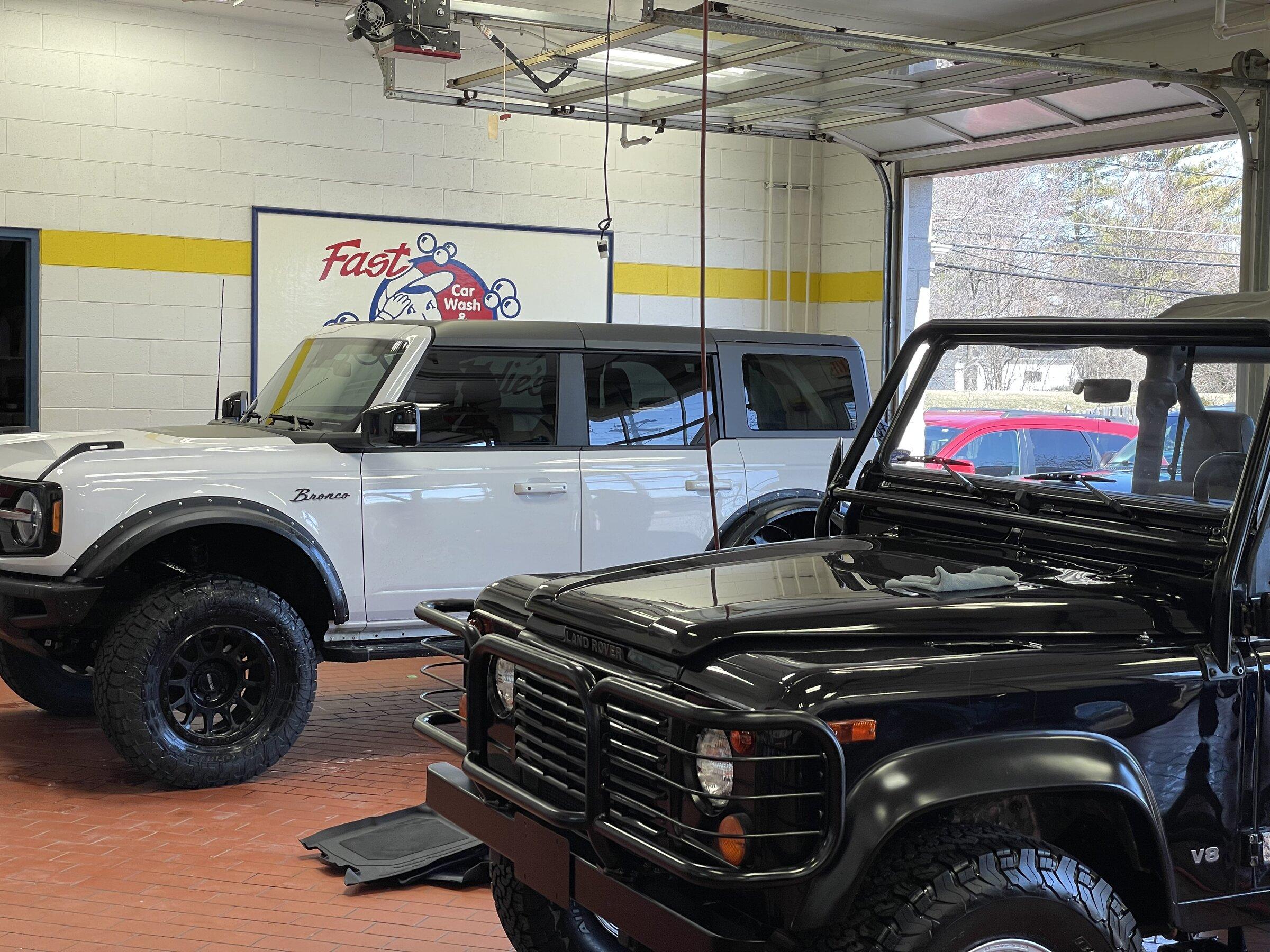 Ford Bronco Old School-New School F9B3E0AF-FB78-4B3C-8EA3-DC2A0BD6DD6F