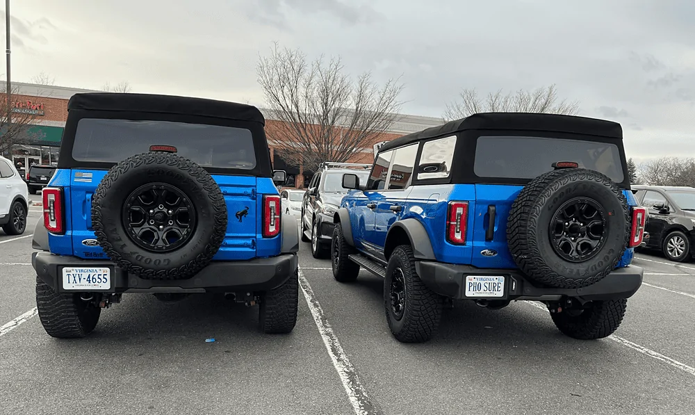 Ford Bronco VELOCITY BLUE Bronco Club 1647816340196