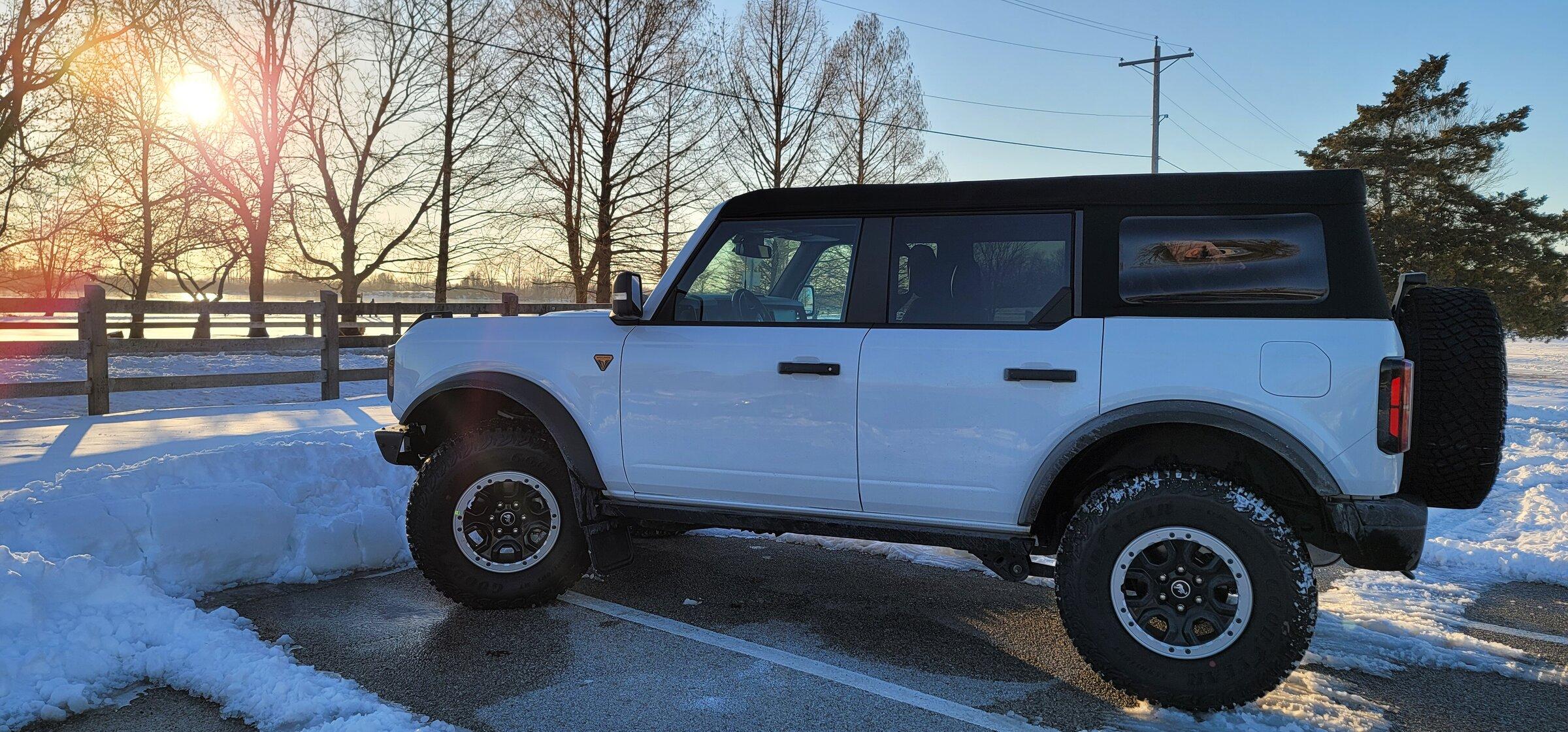 Ford Bronco OXFORD WHITE Bronco Club 20220205_163913