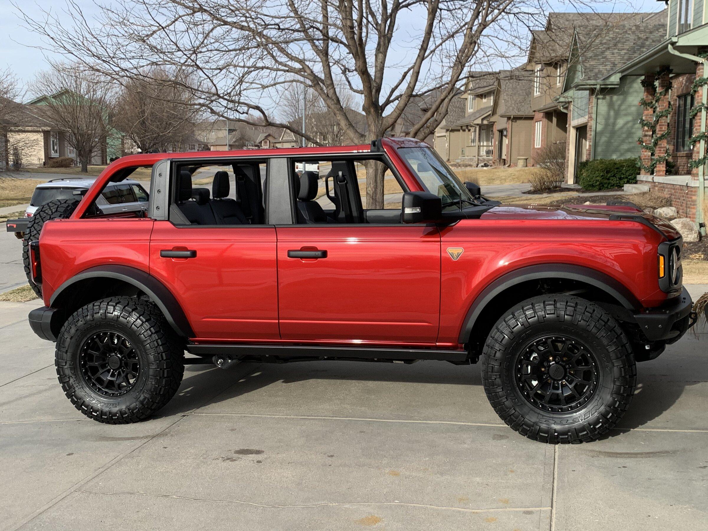 Ford Bronco Show us your installed wheel / tire upgrades here! (Pics) C7CC4020-F7BD-4892-9AEB-BFA09C89A2EB