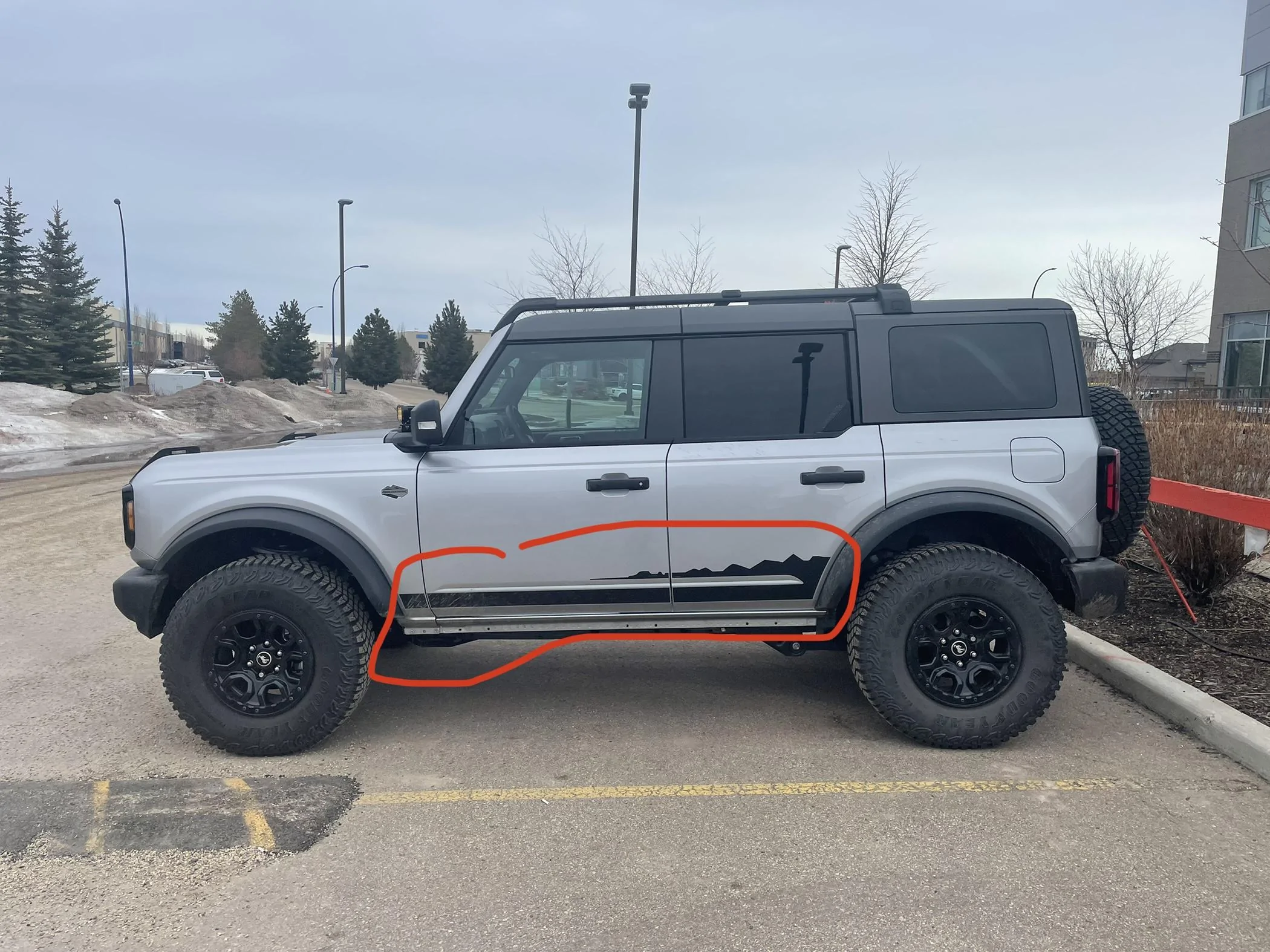Ford Bronco ICONIC SILVER Bronco Club FB28449B-3899-48CF-B903-10D8332042FF