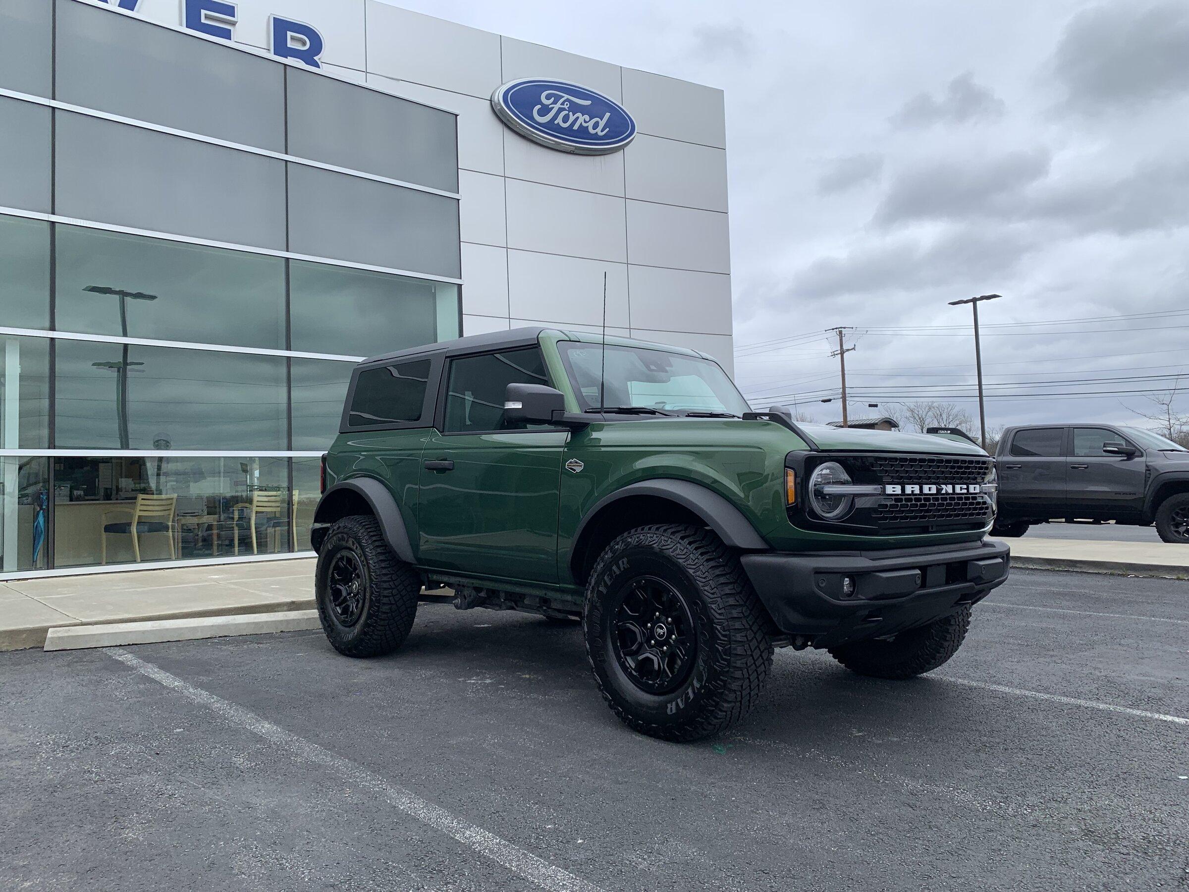 Ford Bronco ERUPTION GREEN Bronco Club AA1A4EDA-5EFD-4356-A136-45C3FB3C4090