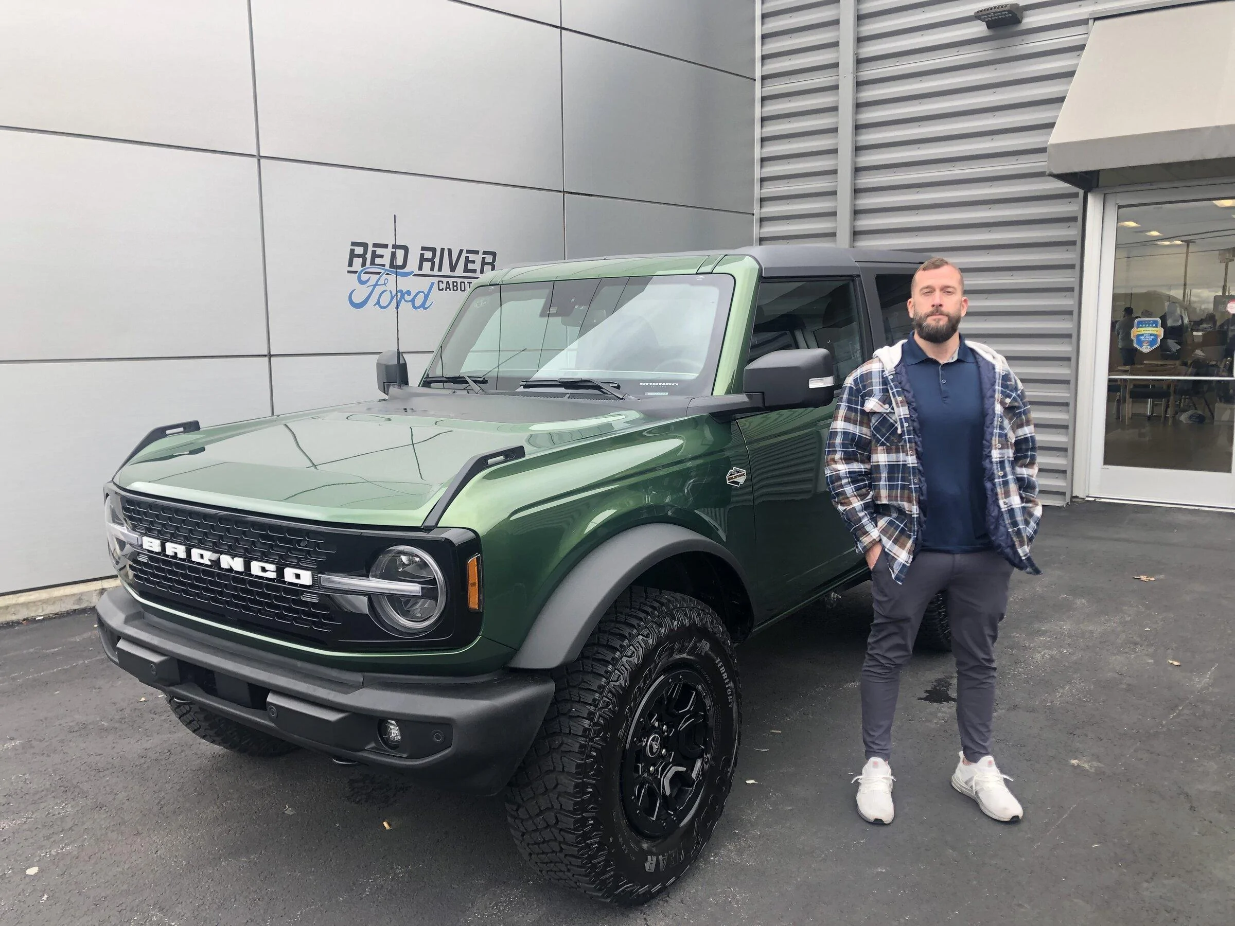 Ford Bronco ERUPTION GREEN Bronco Club BB1AA563-D4A6-4665-A39C-5F3DF6D6616C