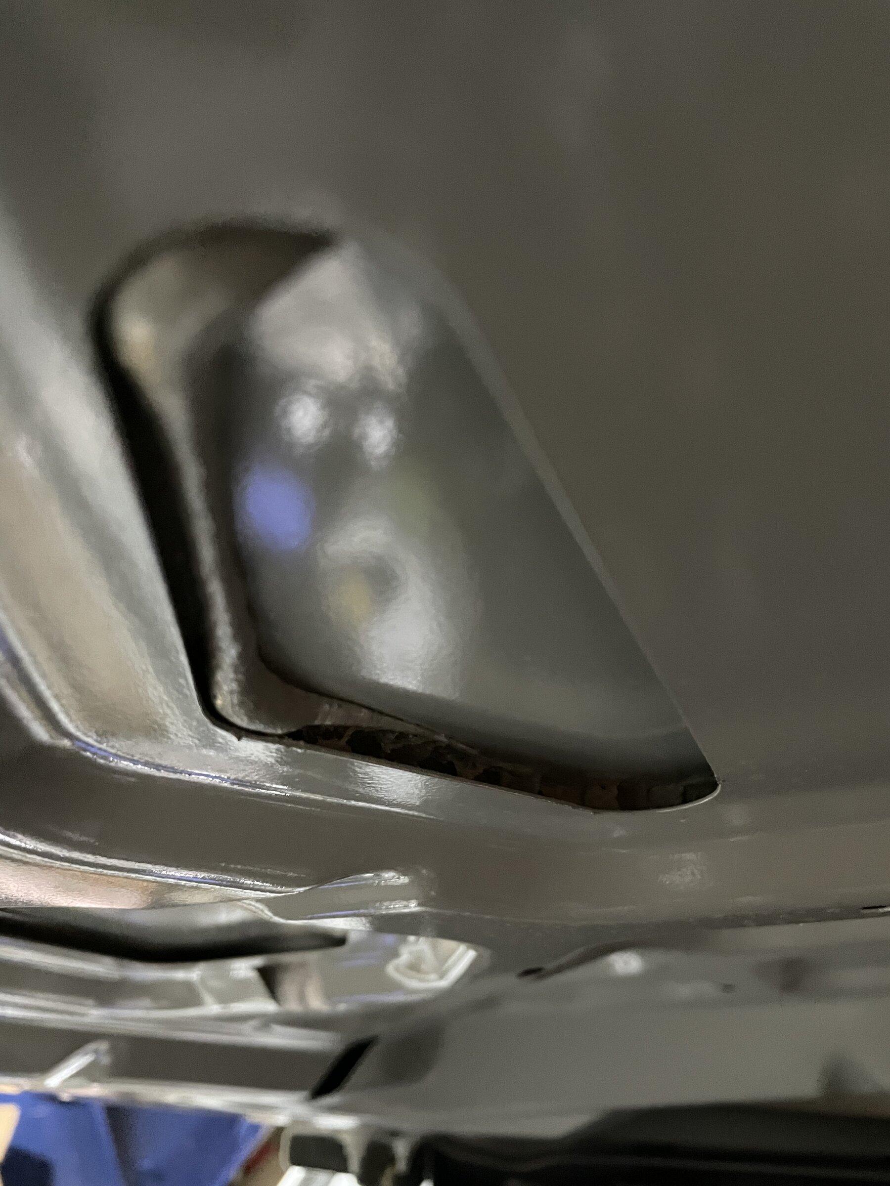 Ford Bronco Hood flutter above 65 MPH 0FDE68CB-BEB1-435B-B787-AB0E11BAC5DE