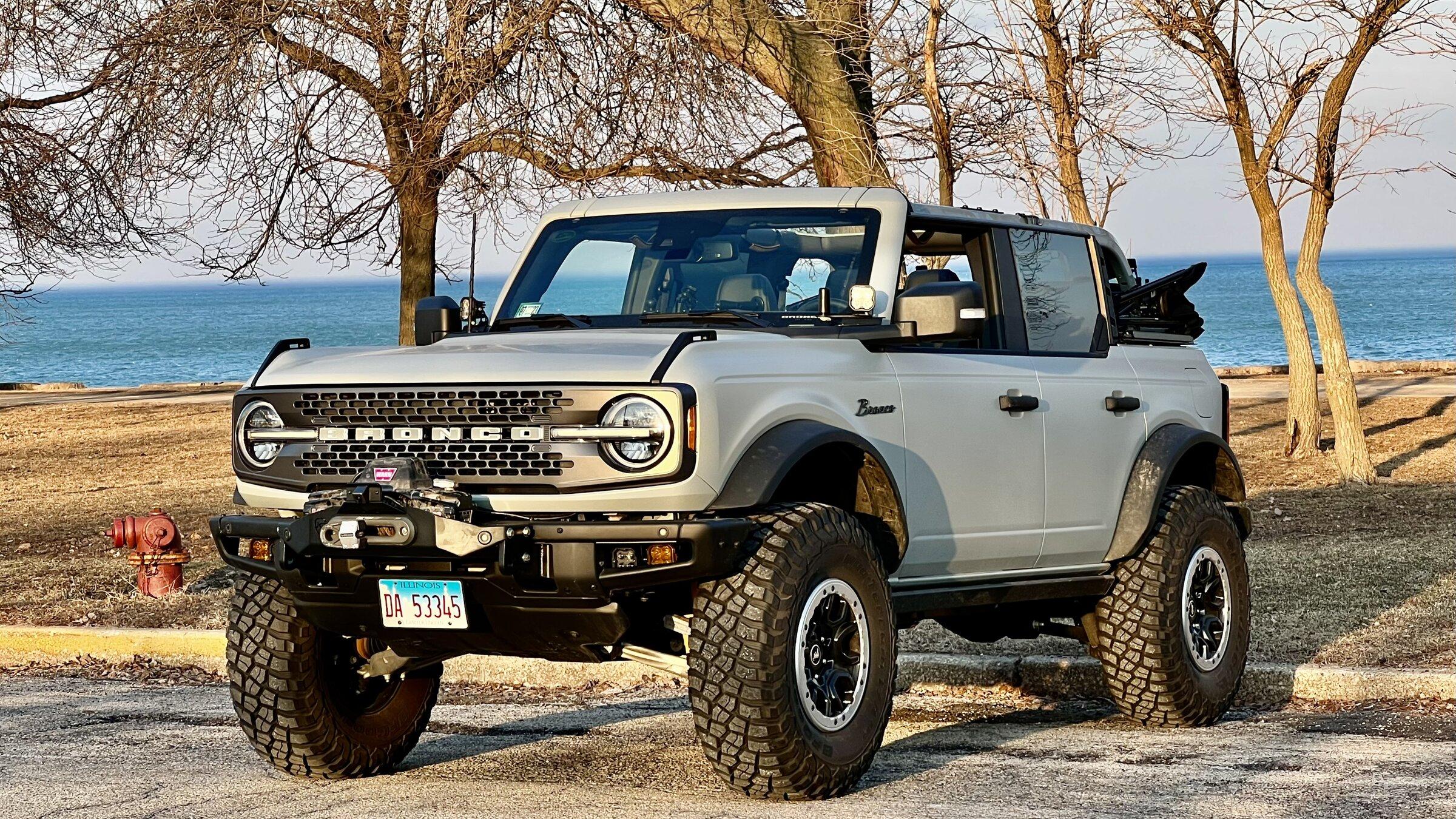 Ford Bronco CACTUS GRAY Bronco Club 4A432657-A949-442F-A0A2-4C6247AE8227