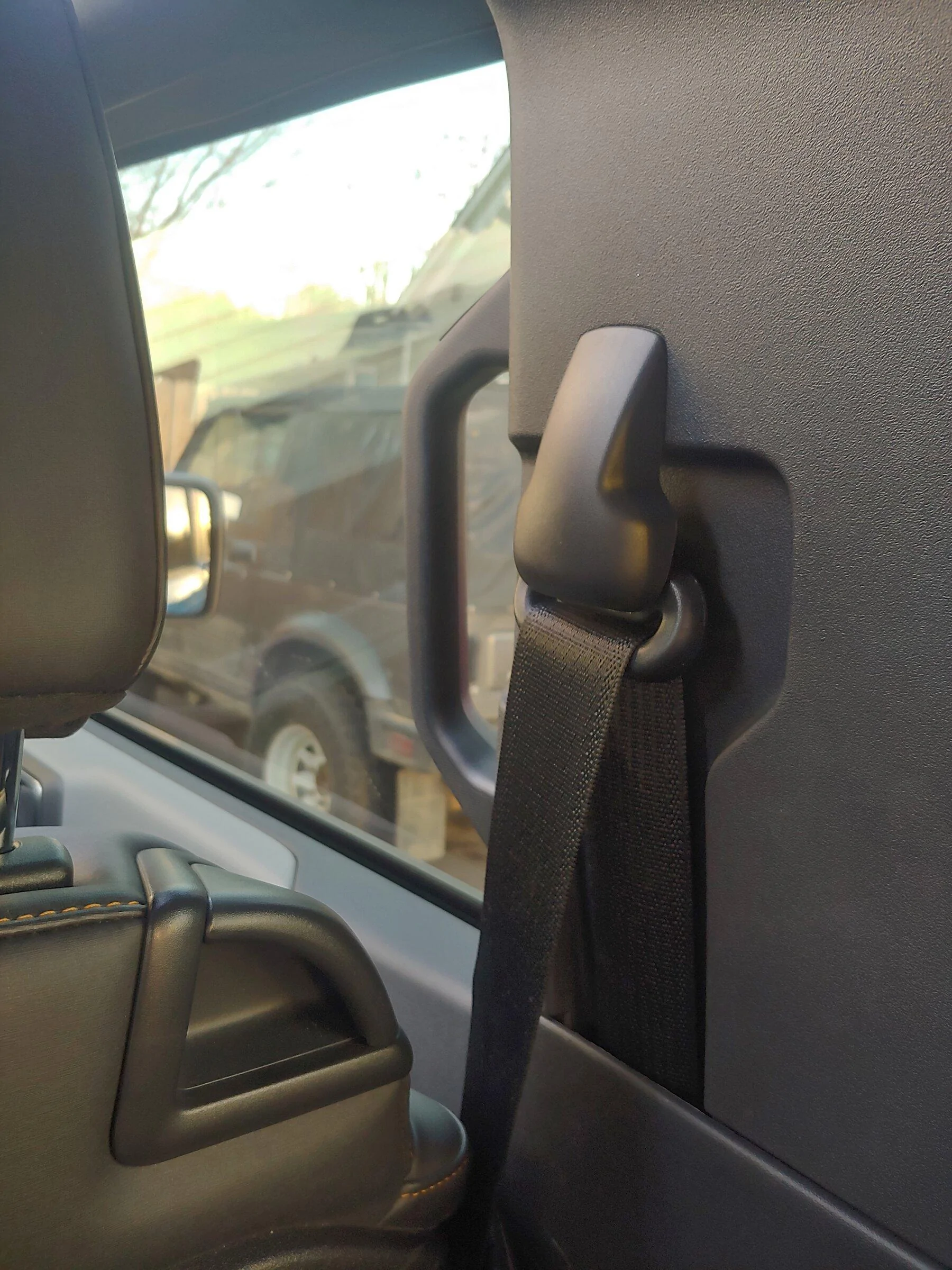 Ford Bronco Adding a grab handle to 2dr B pillar 20220324_181723_HDR