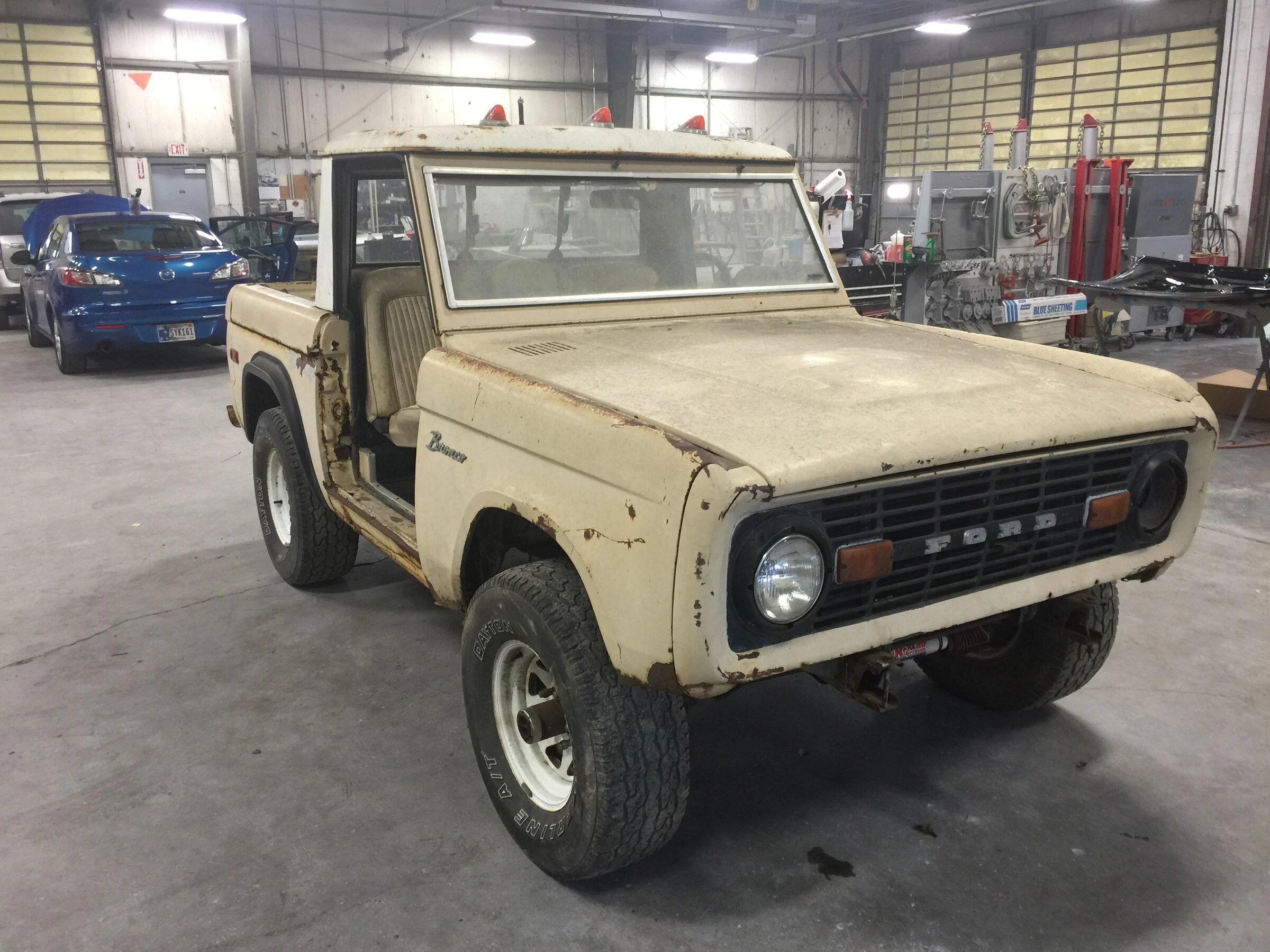 Ford Bronco Custom Bronco Half Cab IMG_4424