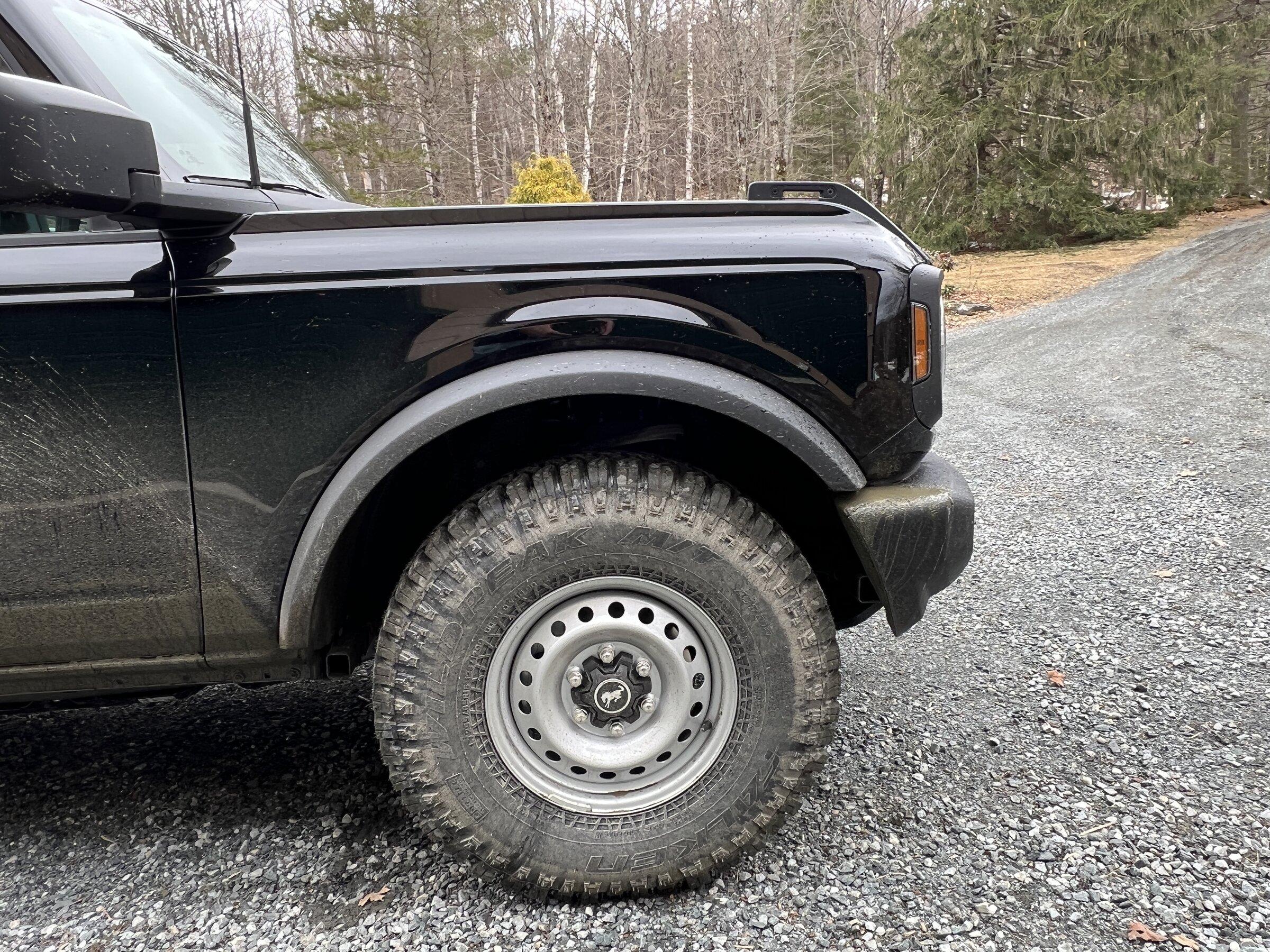 Ford Bronco Black 2 door bronco thread 34E02A23-6725-47BD-8C34-517DFA830F3B