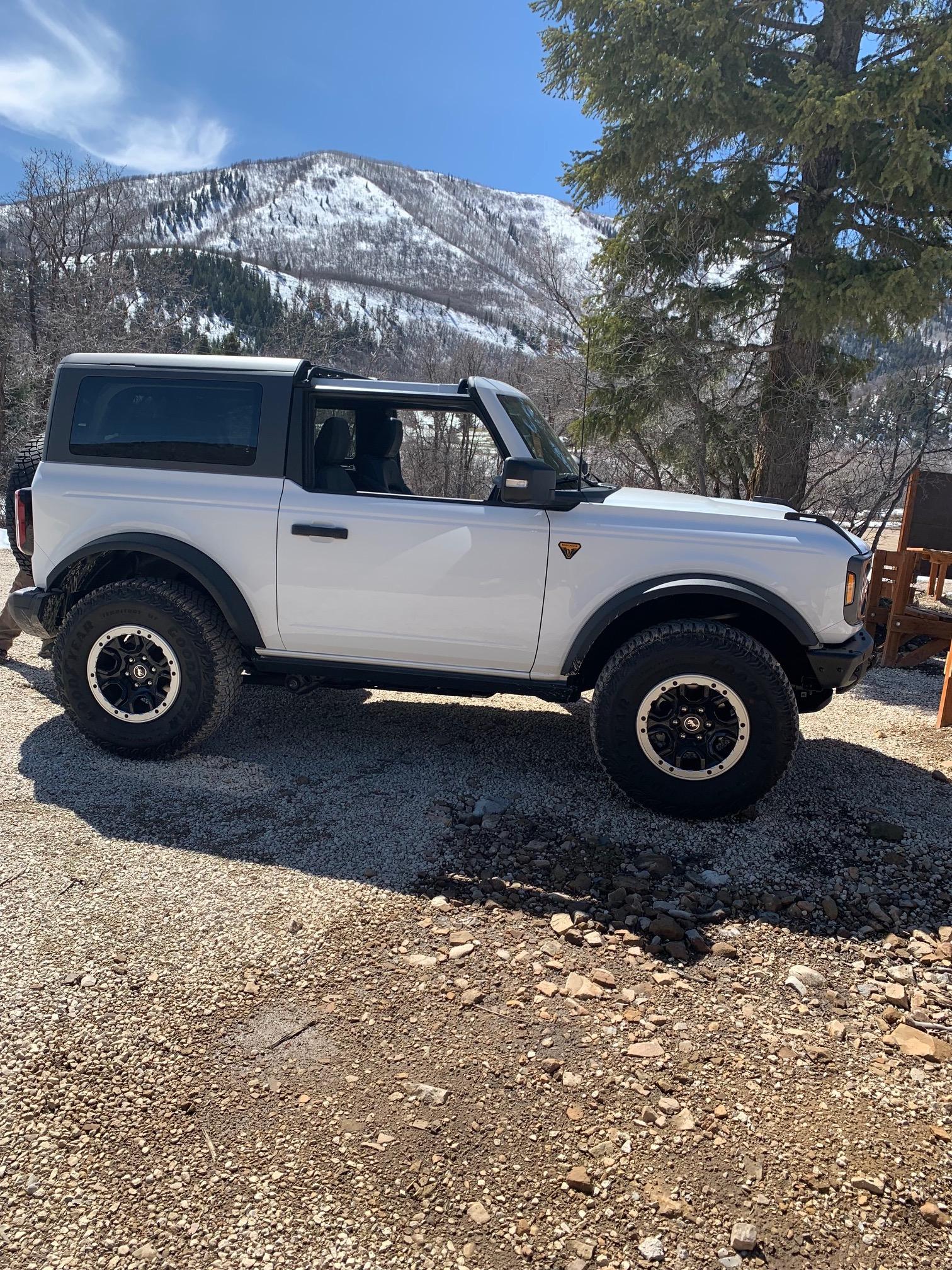 Ford Bronco 2-Door Bronco Glamour Shots? Bronco Front Panels Off