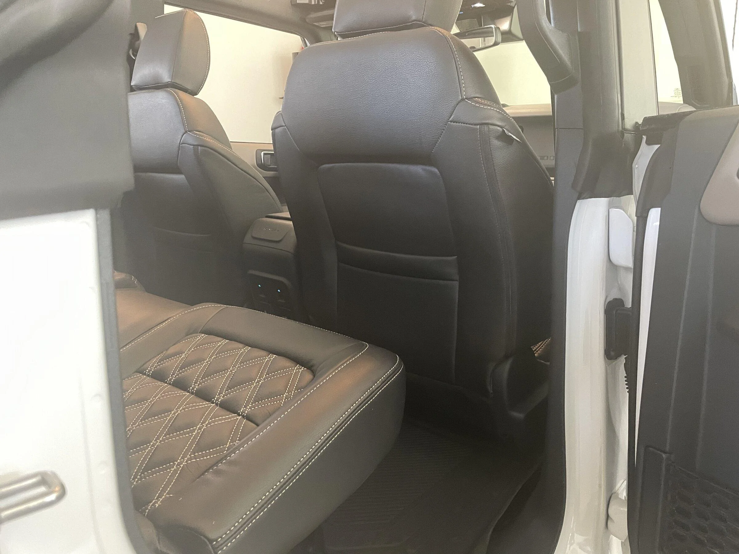 Ford Bronco New Katzkin Leather Interior Installed 1751B560-A6D5-42E1-9FEC-D907939720EE