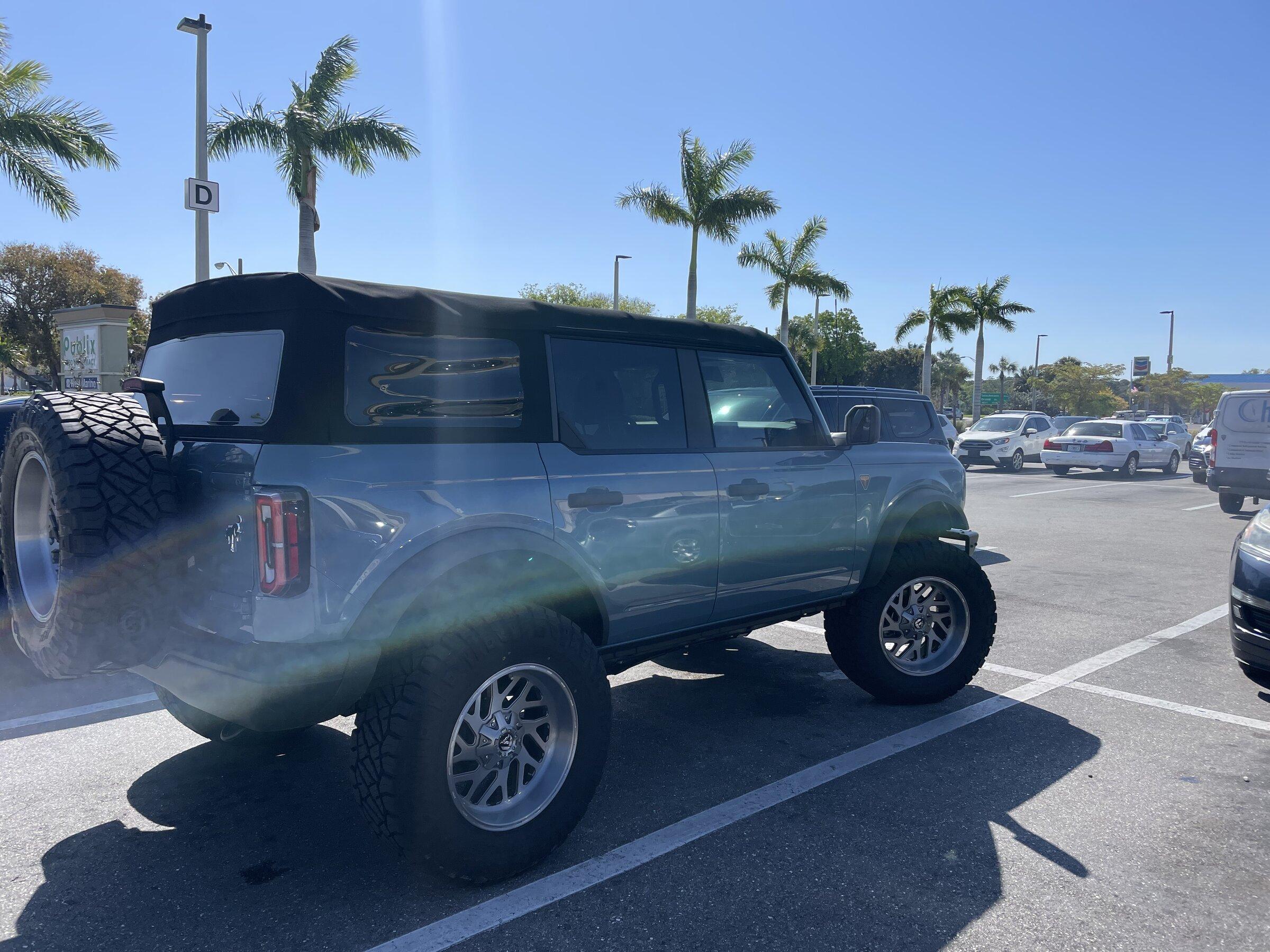 Ford Bronco Show us your installed wheel / tire upgrades here! (Pics) 4190E3D7-B5F2-4724-947D-CD960853760A