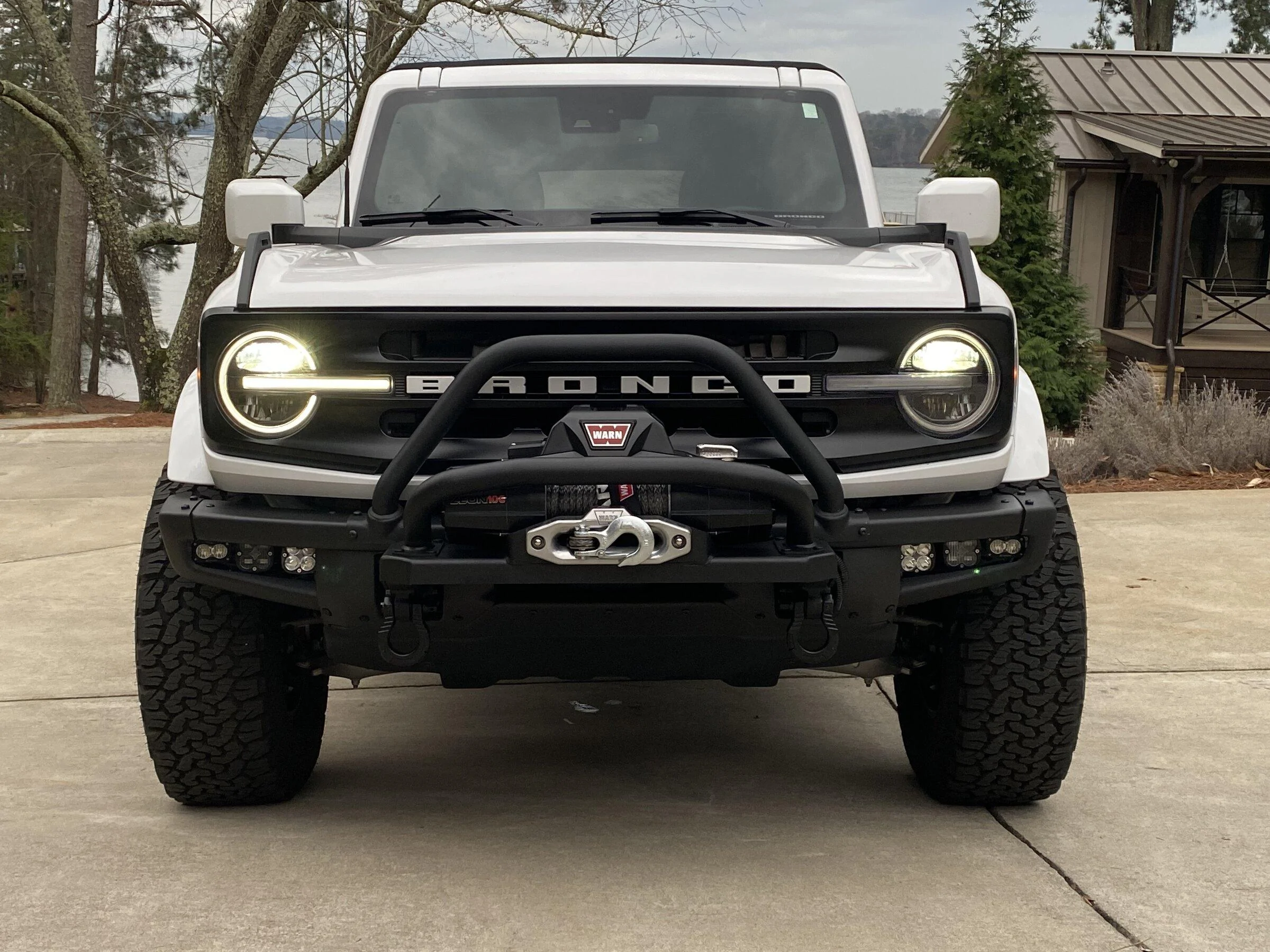 Ford Bronco Winch with "A" bar opinion IMG_2911