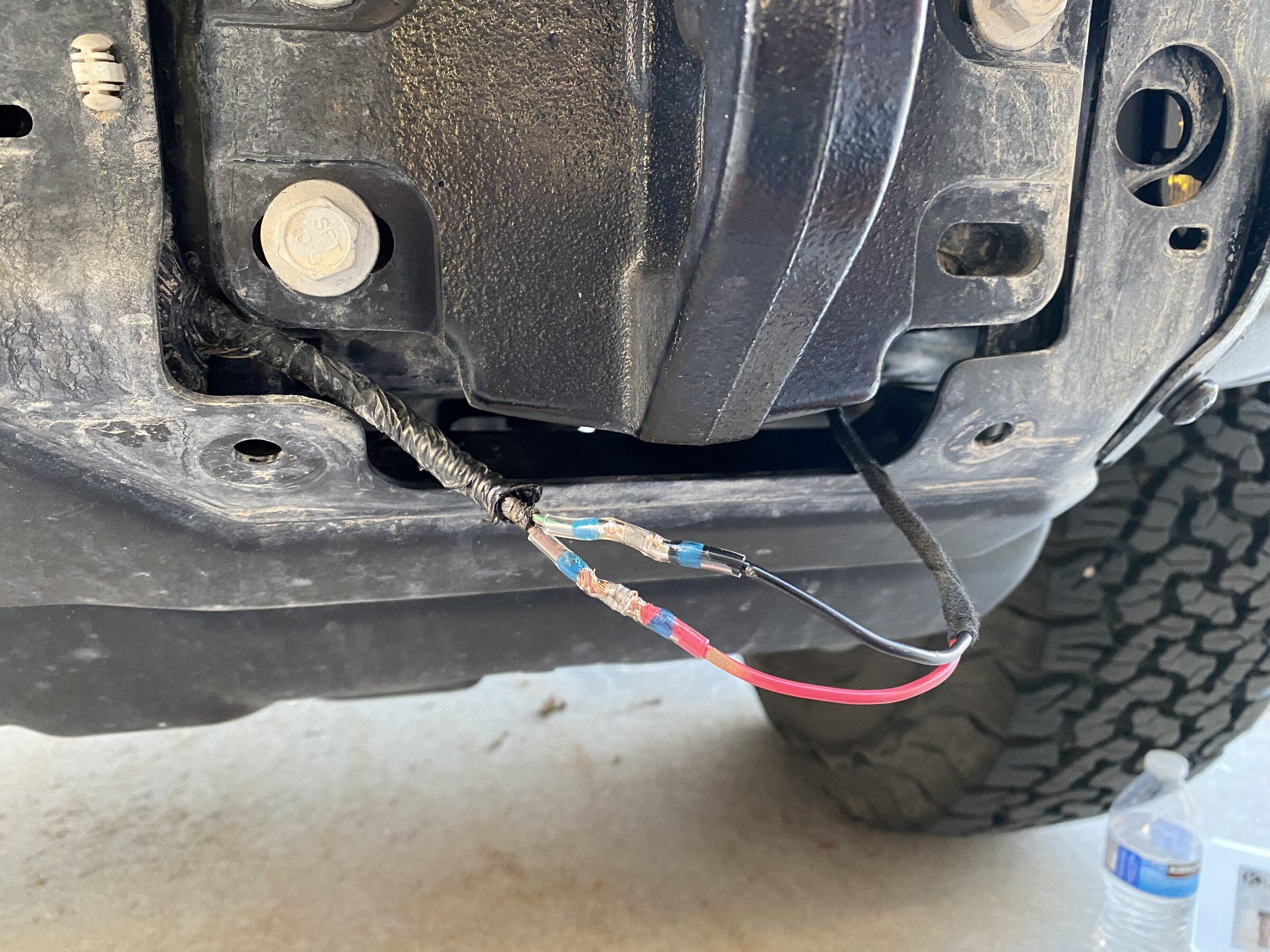 Fog light connector spliced.jpg