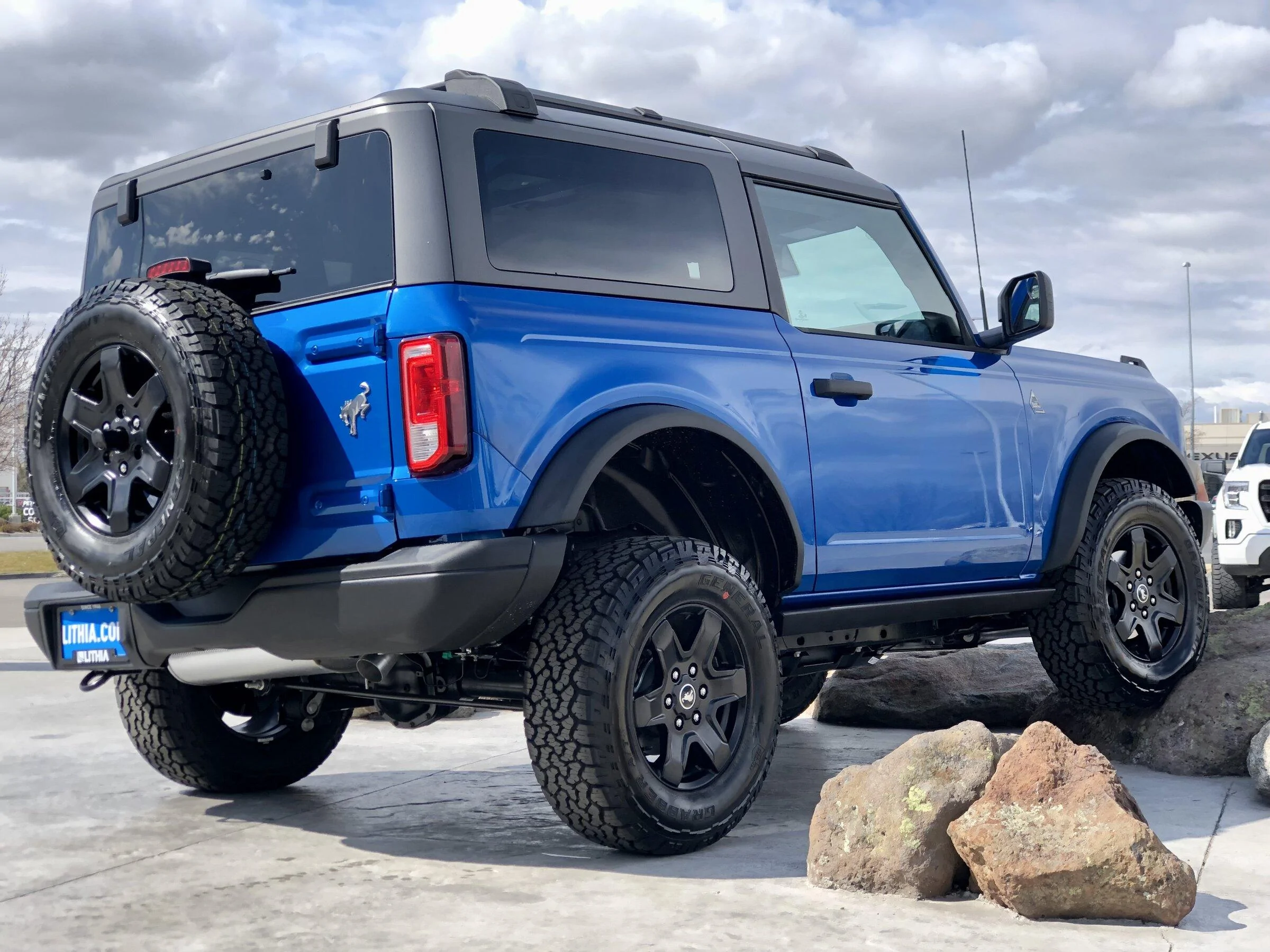 Ford Bronco VELOCITY BLUE Bronco Club 804F1891-F78B-48EF-937E-8F714DF9E80E