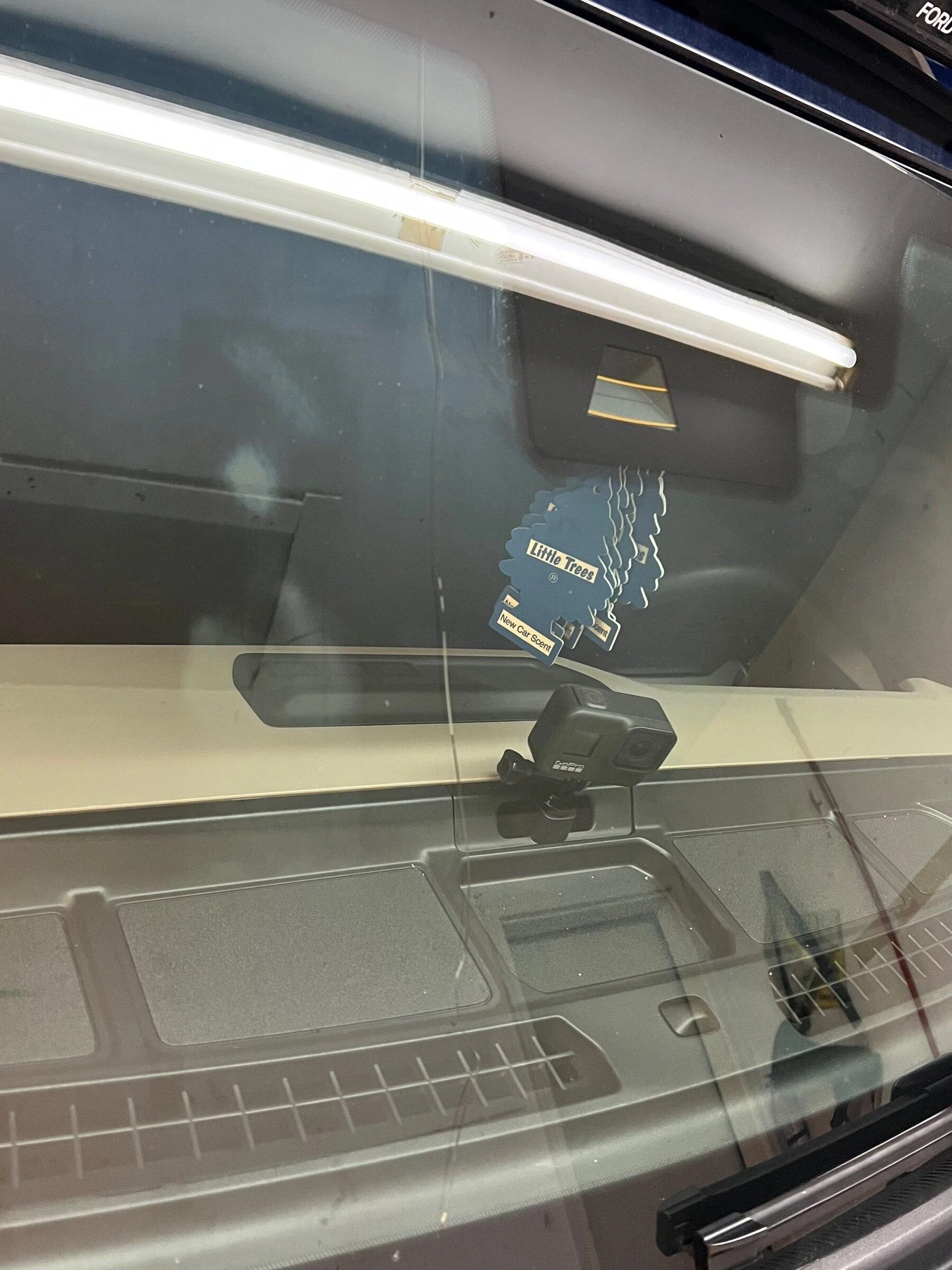 Ford Bronco 4RD windshield, COME ON FORD. crack glass