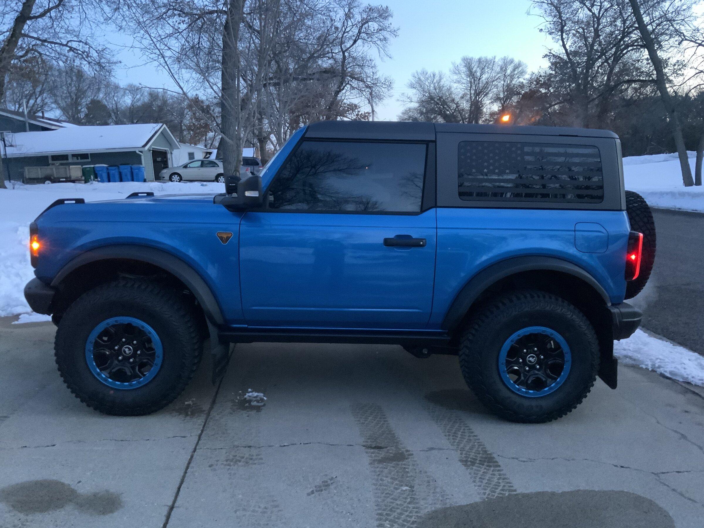 Ford Bronco VELOCITY BLUE Bronco Club CA2EA9FB-D7EC-411B-BE50-976DE2EA1577