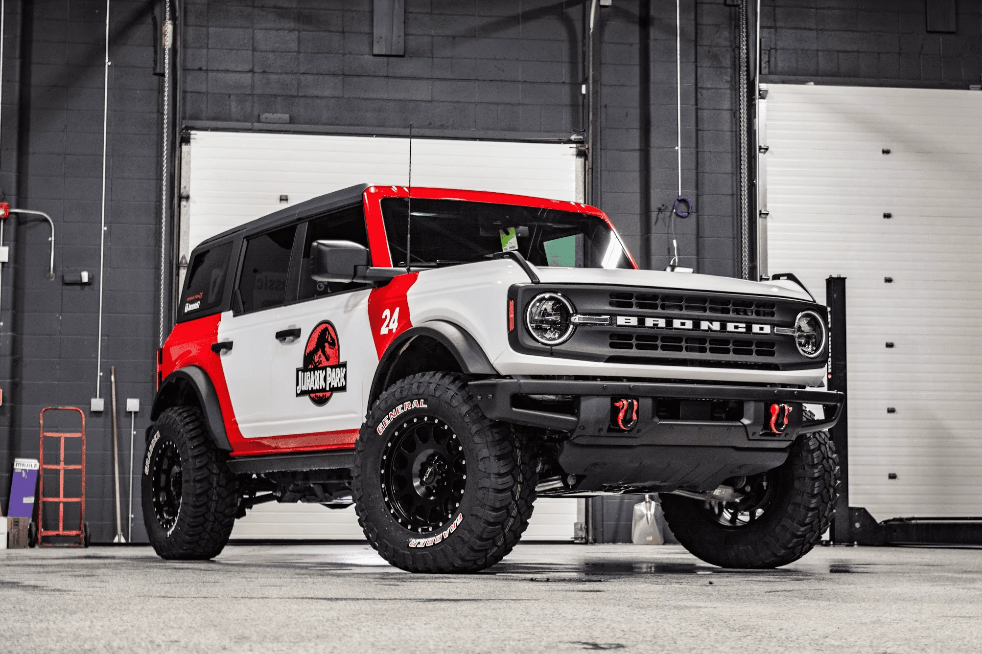 Ford Bronco Jurassic Park Bronco Build 1648619318881