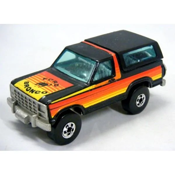 Ford Bronco Retro Free Wheeling Package Inspired Bronco Wildtrak A7220EA8-F667-4A57-B5DC-9566FBBBAB52