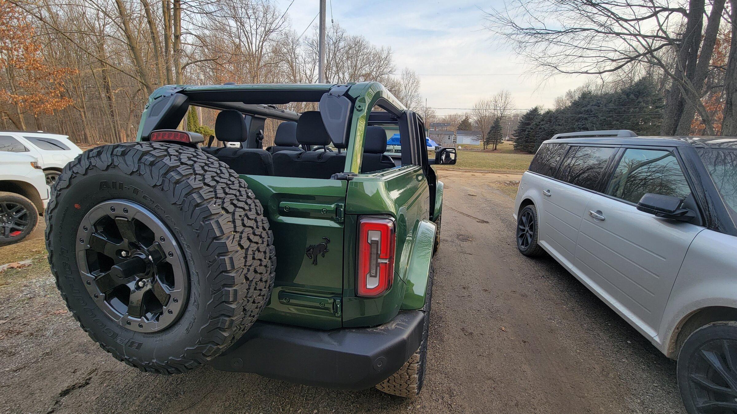 Ford Bronco ERUPTION GREEN Bronco Club 20220305_172945