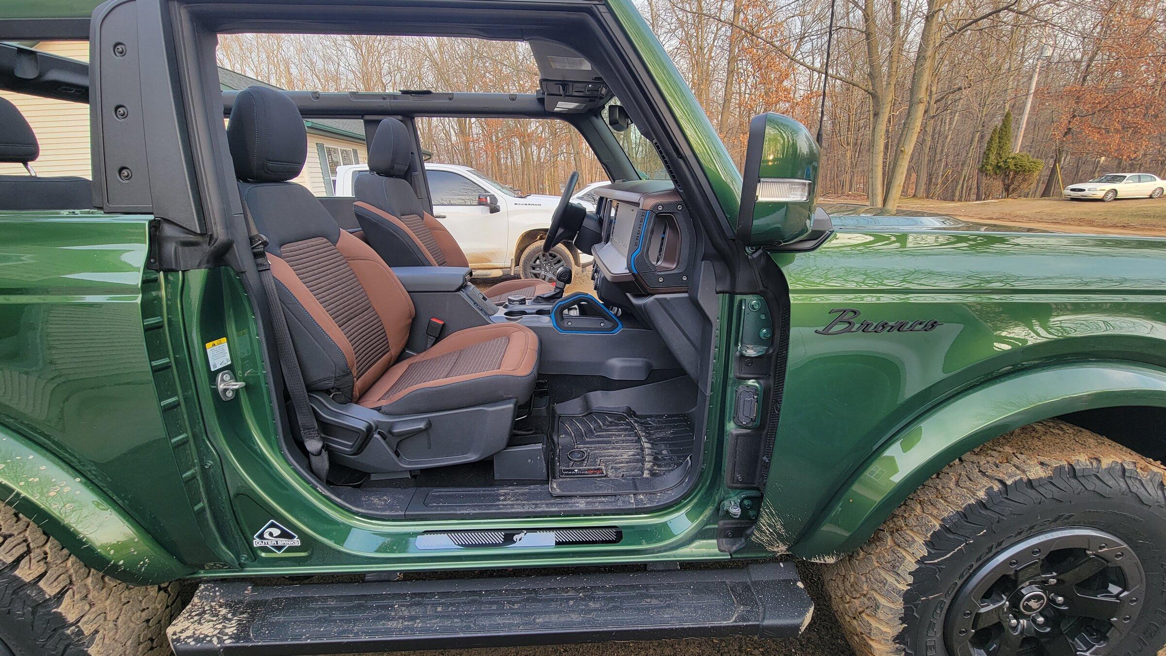 Ford Bronco ERUPTION GREEN Bronco Club 20220305_173002
