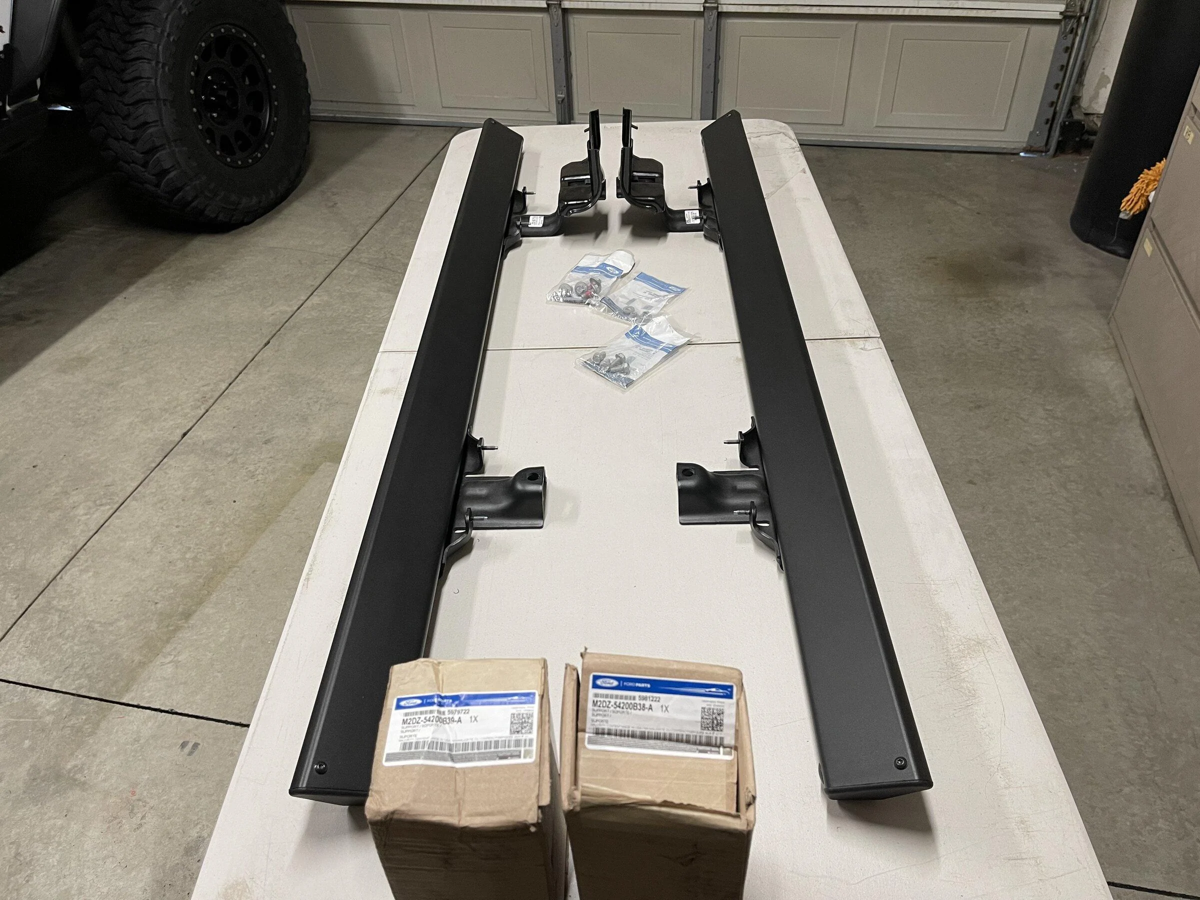 Ford Bronco 2 Door Factory Rock Rails E0459F2A-E21E-41A8-8EB6-53A628E7EAB8