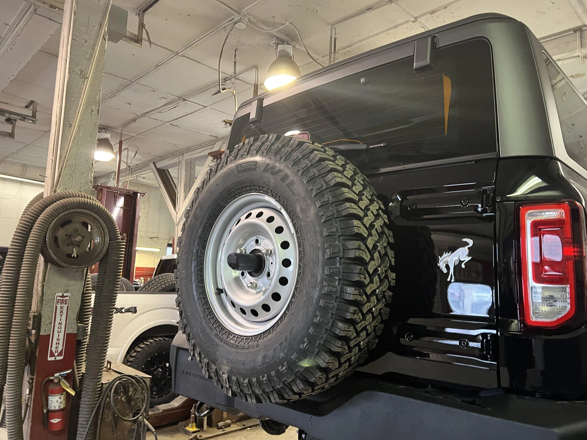 Ford Bronco Show us your installed wheel / tire upgrades here! (Pics) D8FD8FD2-79EE-4CCA-A9D0-D9343278BF24