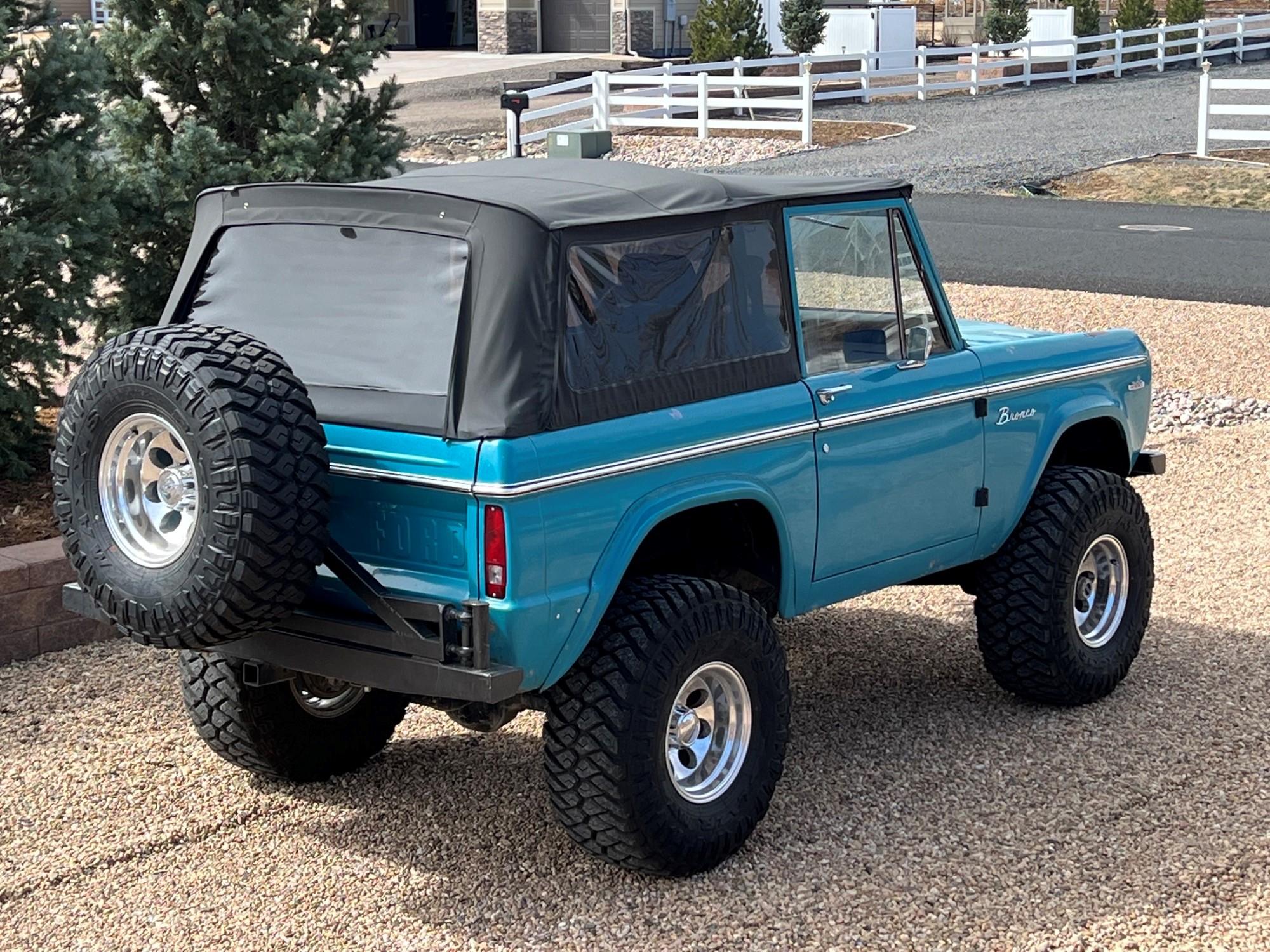 Ford Bronco Top Gun topside