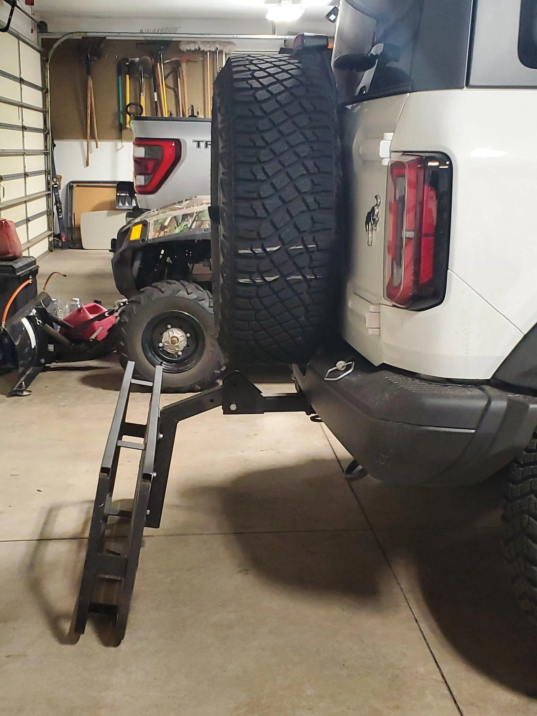 Ford Bronco Rear cargo carrier modified 20220401_070840
