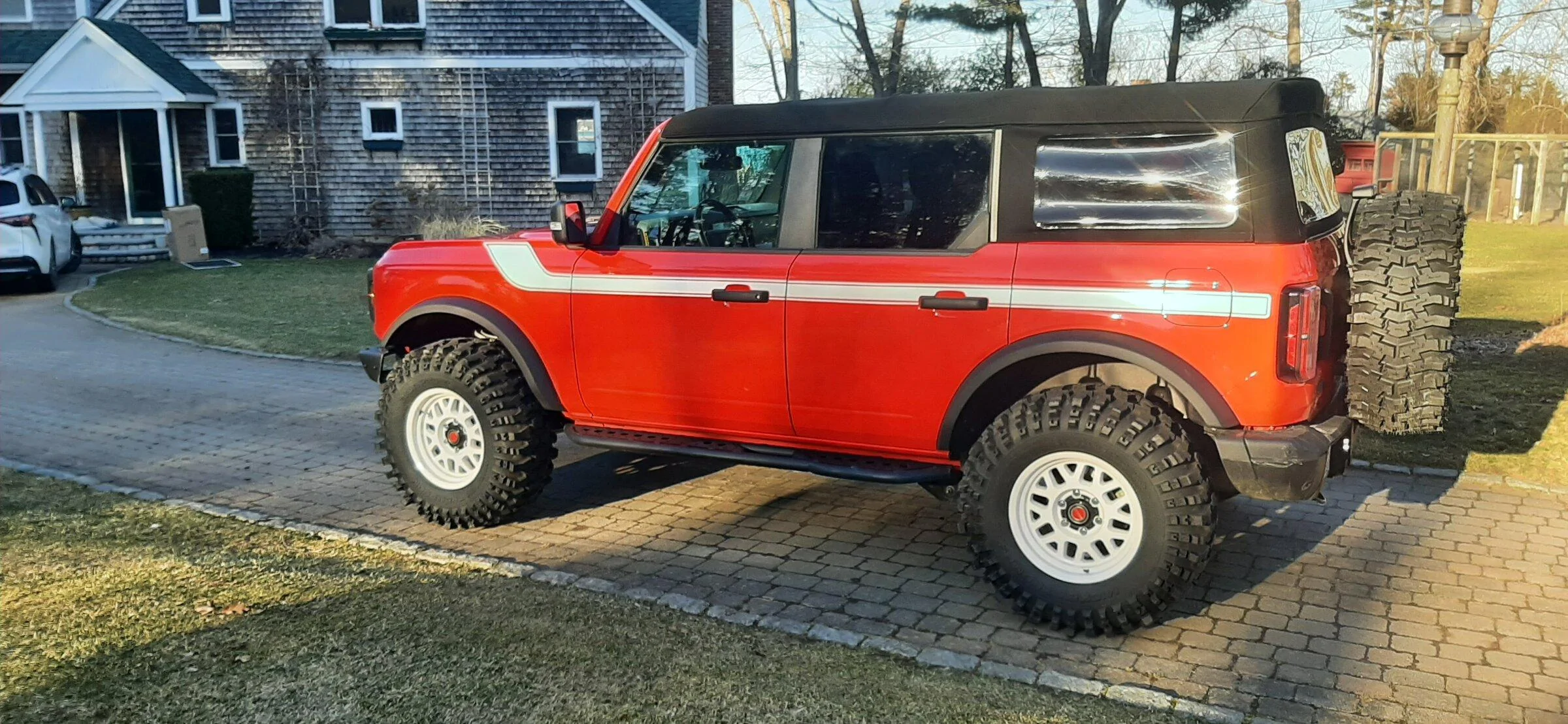 Ford Bronco 35s on Non-Sasquatch Badlands 20220308_161752